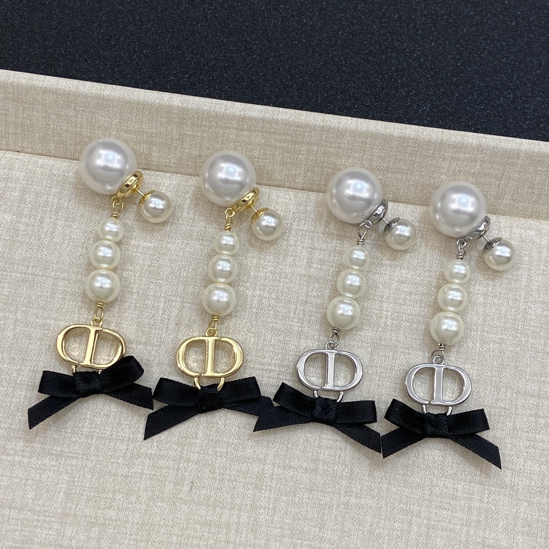 TOP Christian Dior Pearl Earrings - 2 Colors