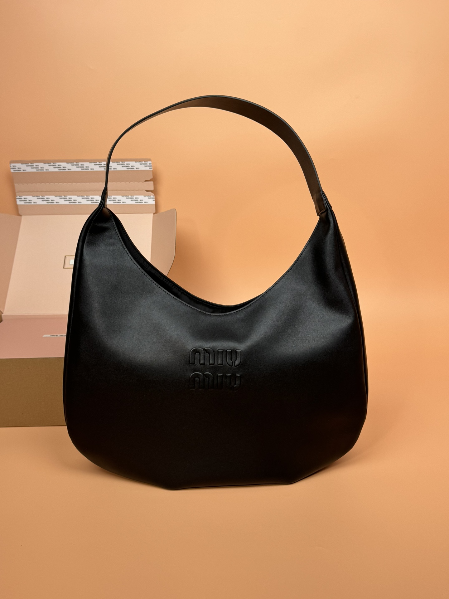 TOP Miu Miu Hobo Bag Calfskin 42×42×10cm - Black