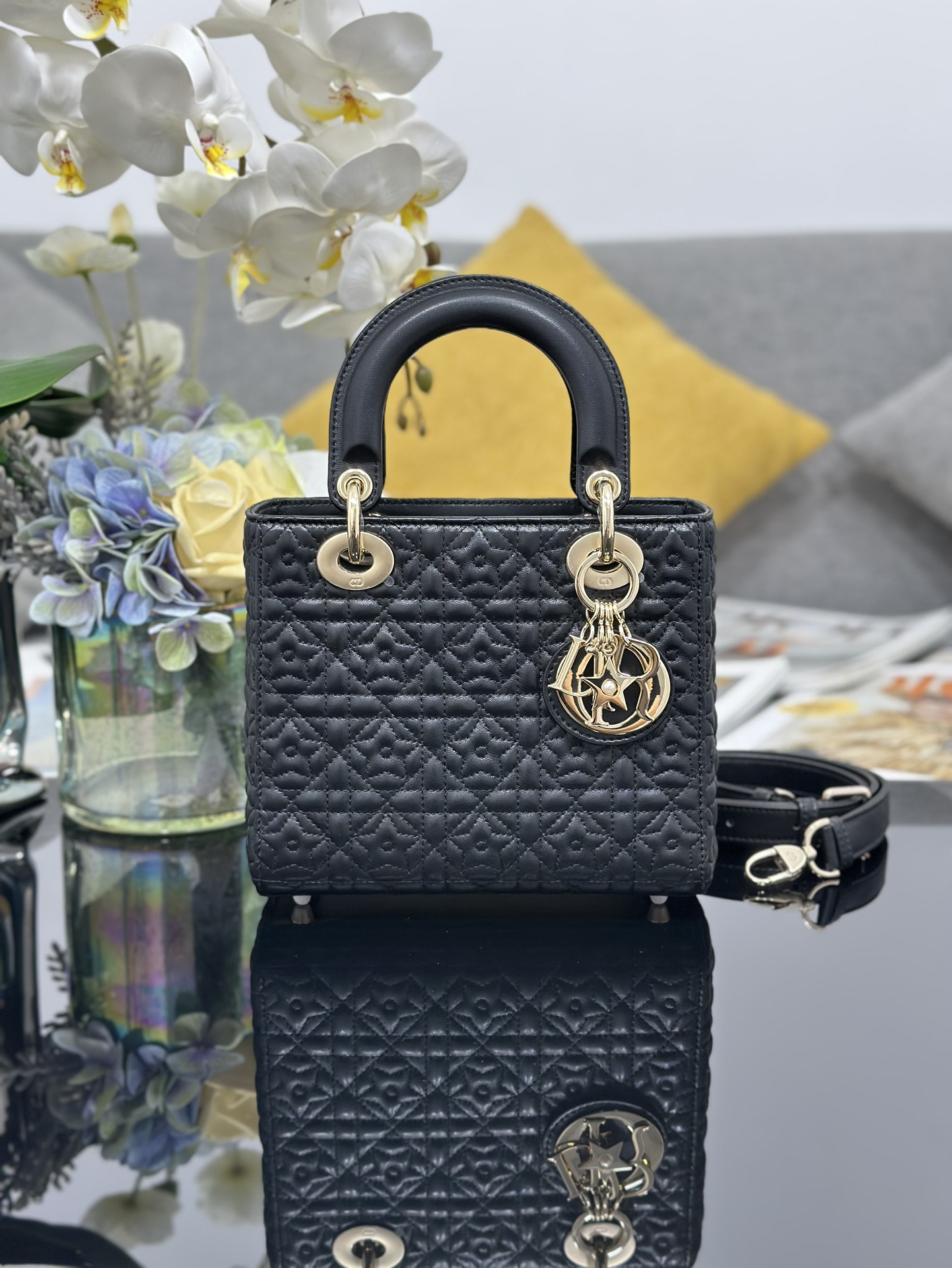 TOP Christian Dior Lady Lucky Star Leather Bag 20 x 17 x 8 cm - 2 Colors&GHW