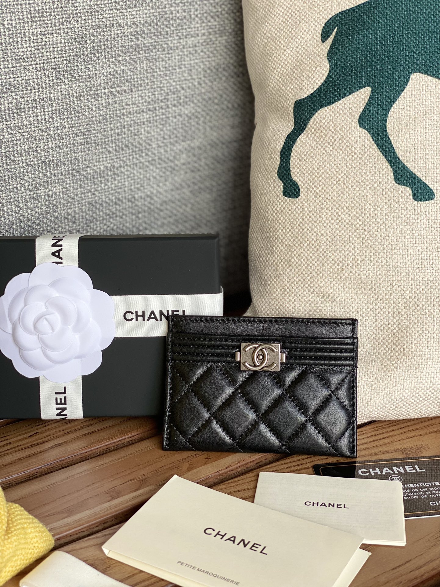 TOP CHANEL Leboy Cardholder - GHW & SHW - 6 Color