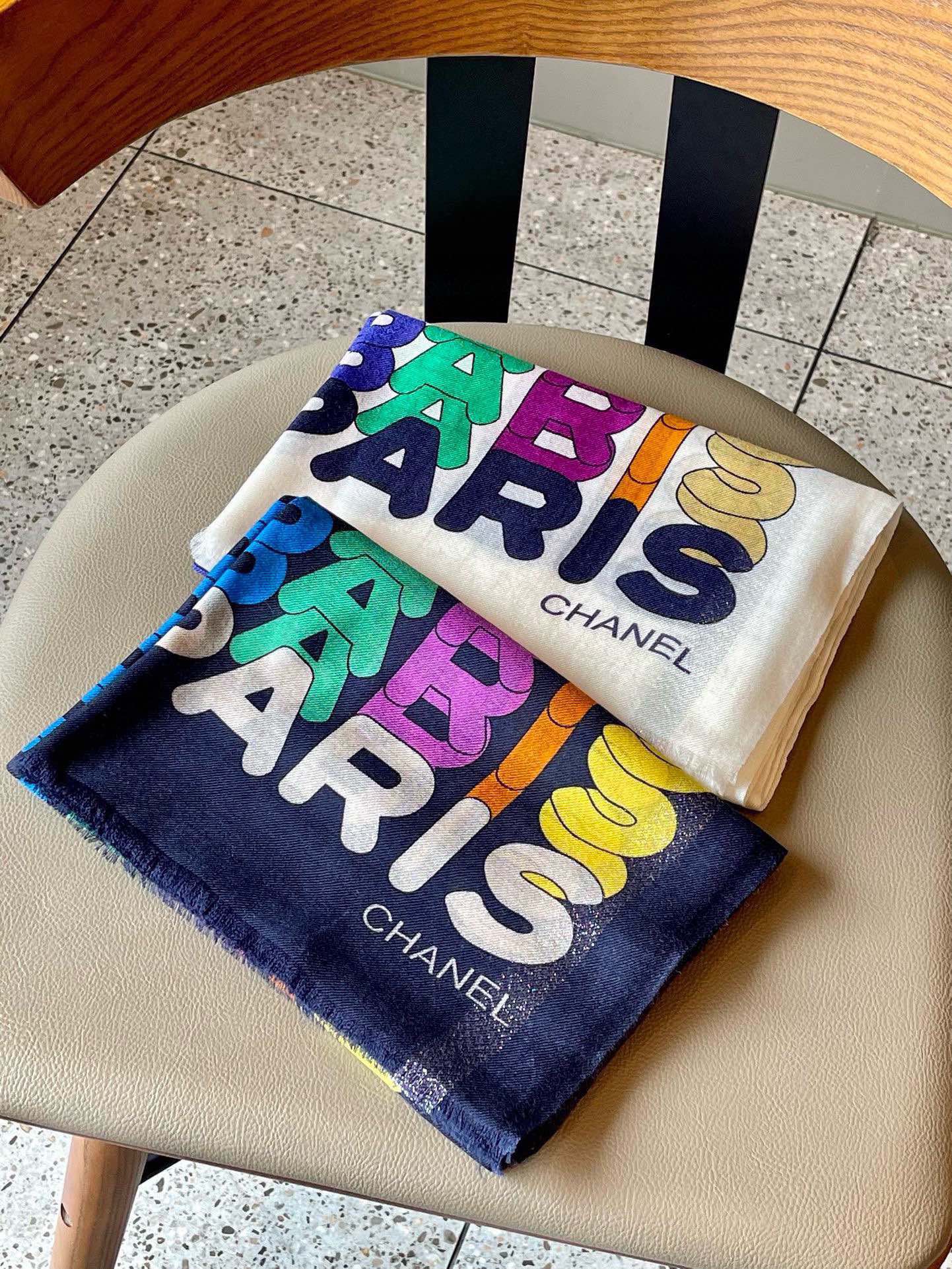 TOP Chanel  Scarf 30×180 cm - 2 Colors