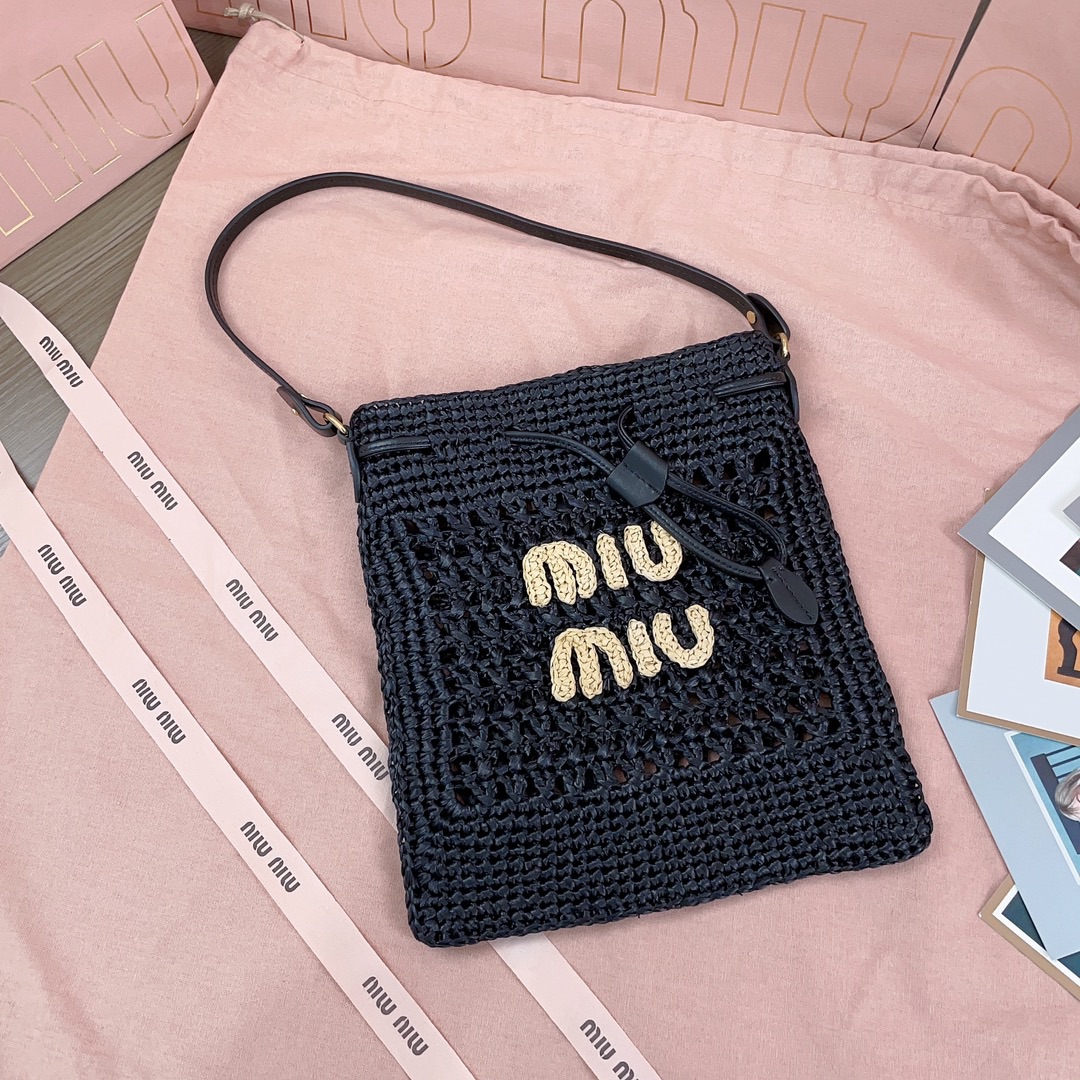 TOP Miu Miu Summer Tote Woven Bag 20x23cm - 3 Colour