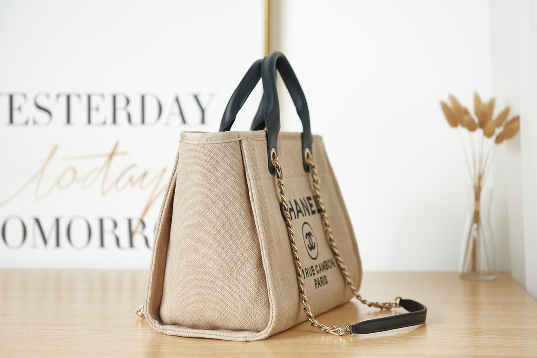 TOP CHANEL Deauville Bag 33cm/38cm -  Beige with Black Handle
