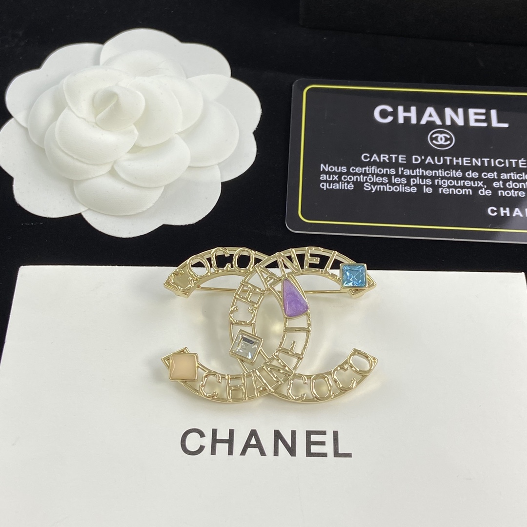 TOP CHANEL Brooch Collections