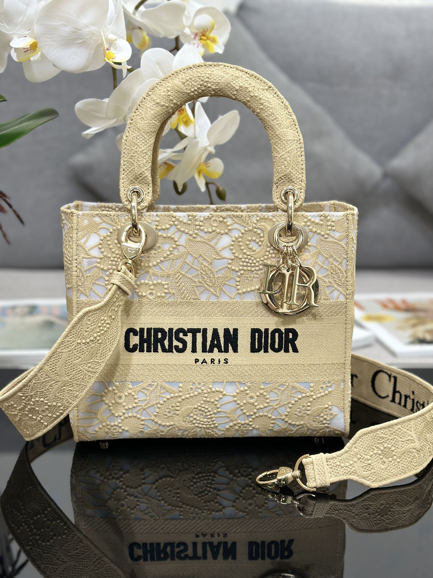 TOP Christian Dior Five Grid Embroidered Lace Handbags 24x20x11CM - 2 Colors&GHW