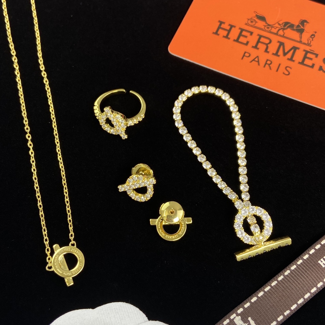 TOP HERMES Necklace Earrings Bracelet Ring Set - Gold