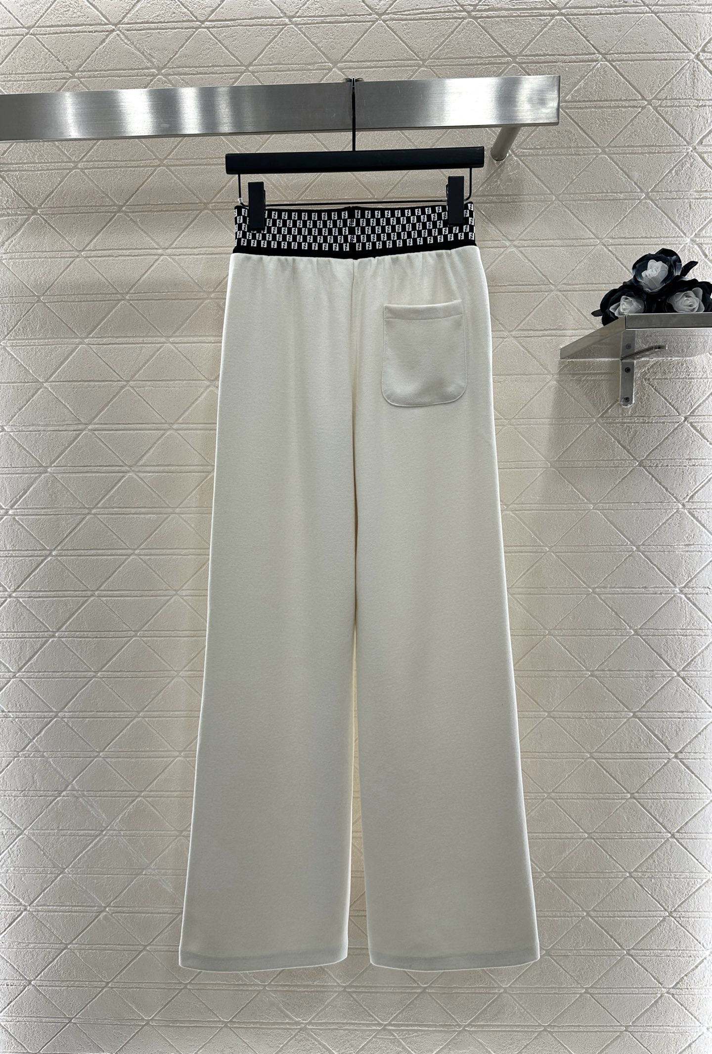 TOP FENDI Pants - 2 Colors