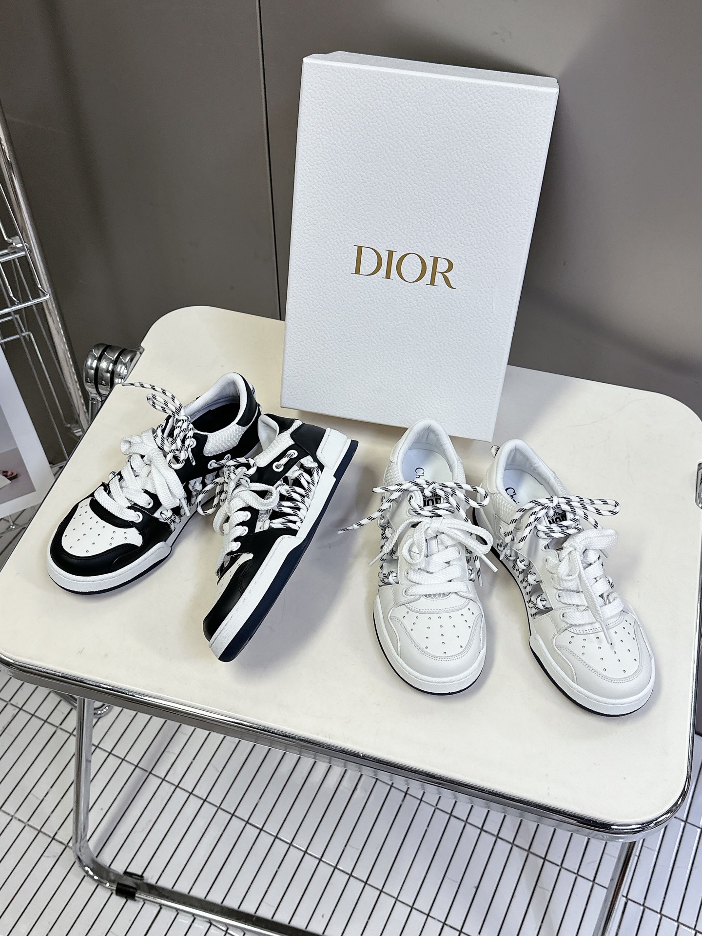 TOP Christian Dior Sneakers - 2 Colour