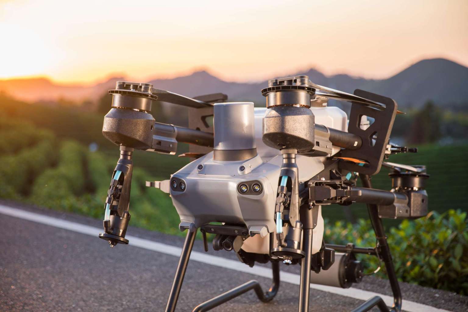 Agras T50 Global Version Agricultural Drone Payload Dual Atomized Spraying System RTK Positioning Spreading DJ T50 Accessories