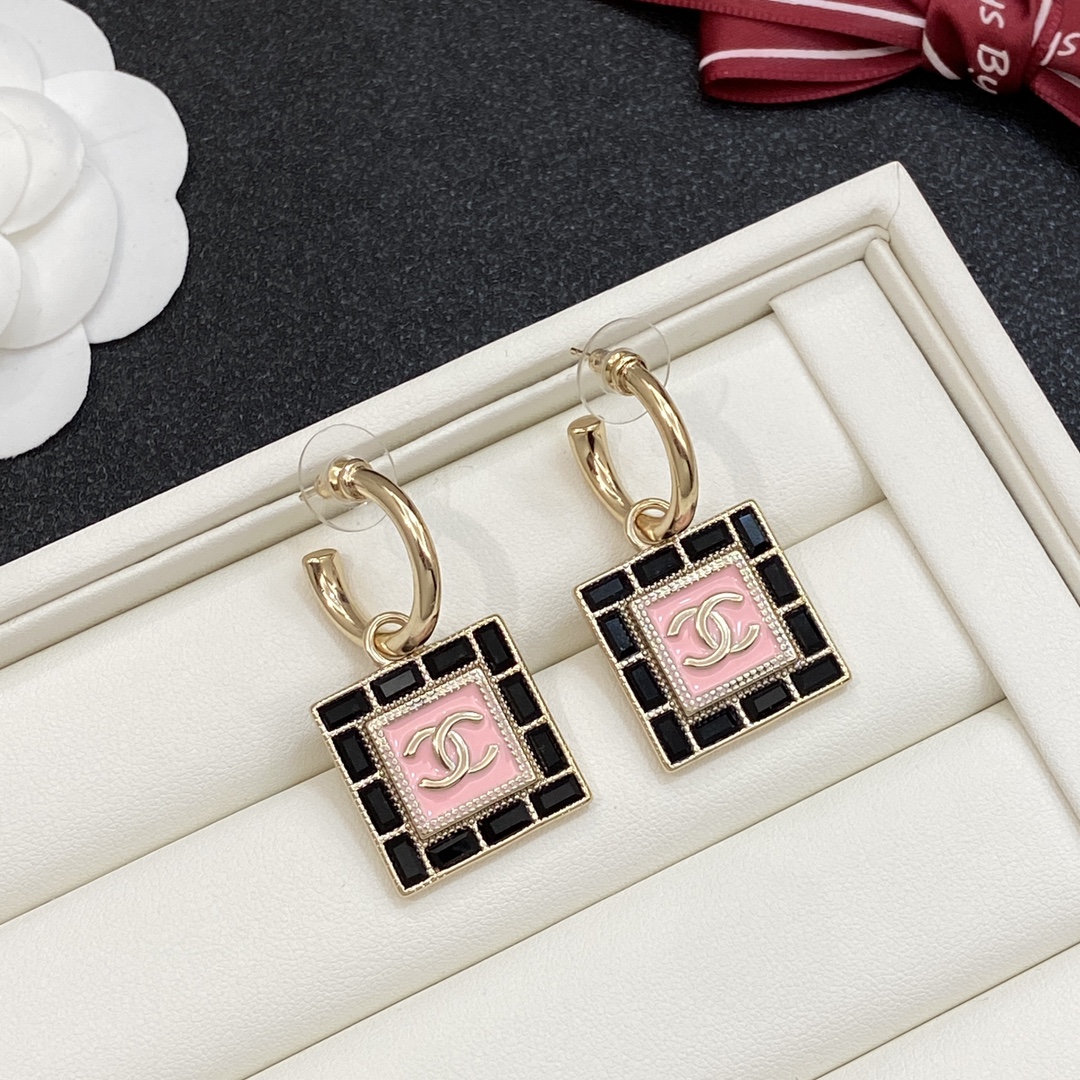 TOP CHANEL Earrings- 2 Colors