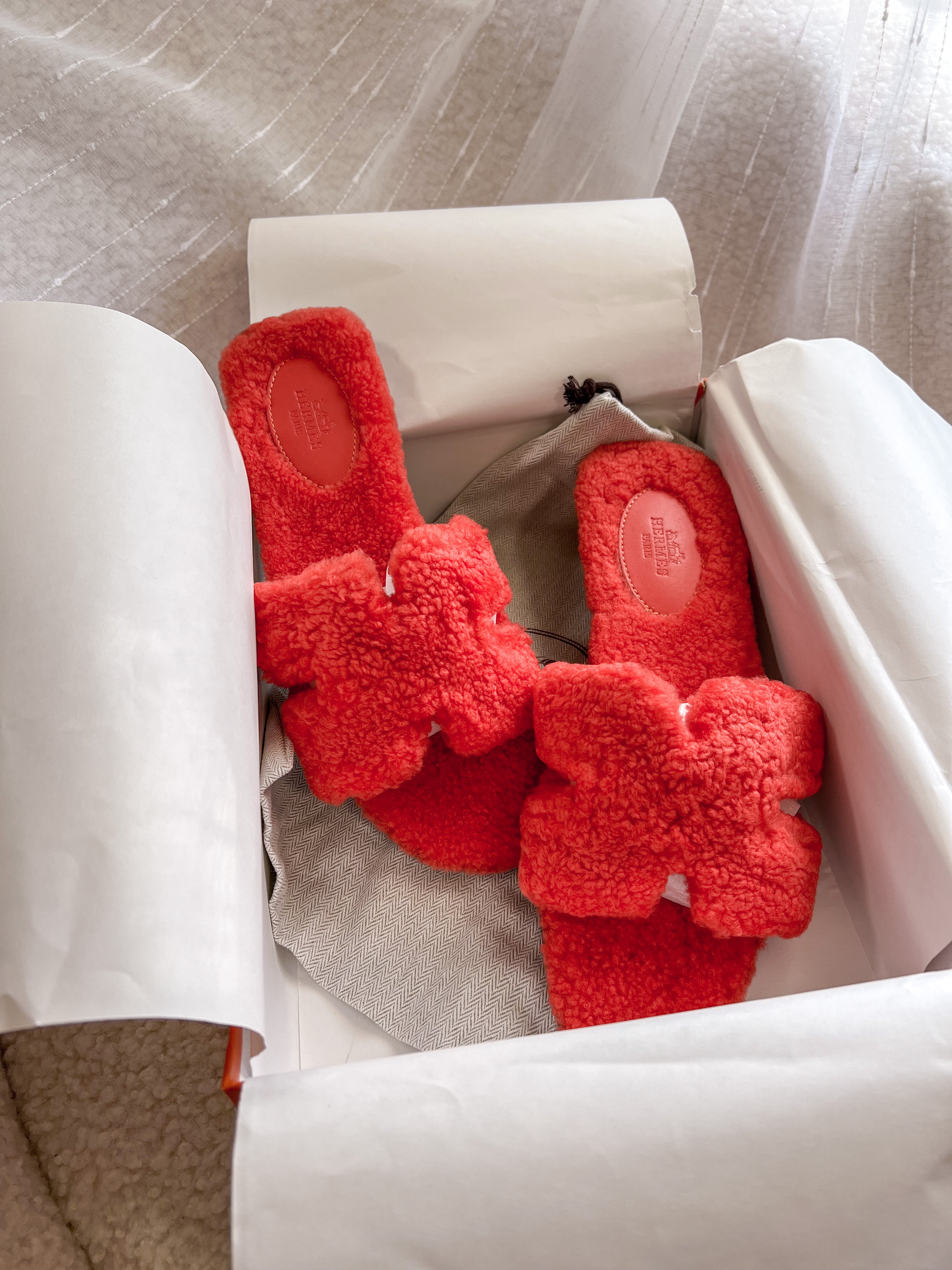 TOP HERMES Oran Shearling Sandals - Red