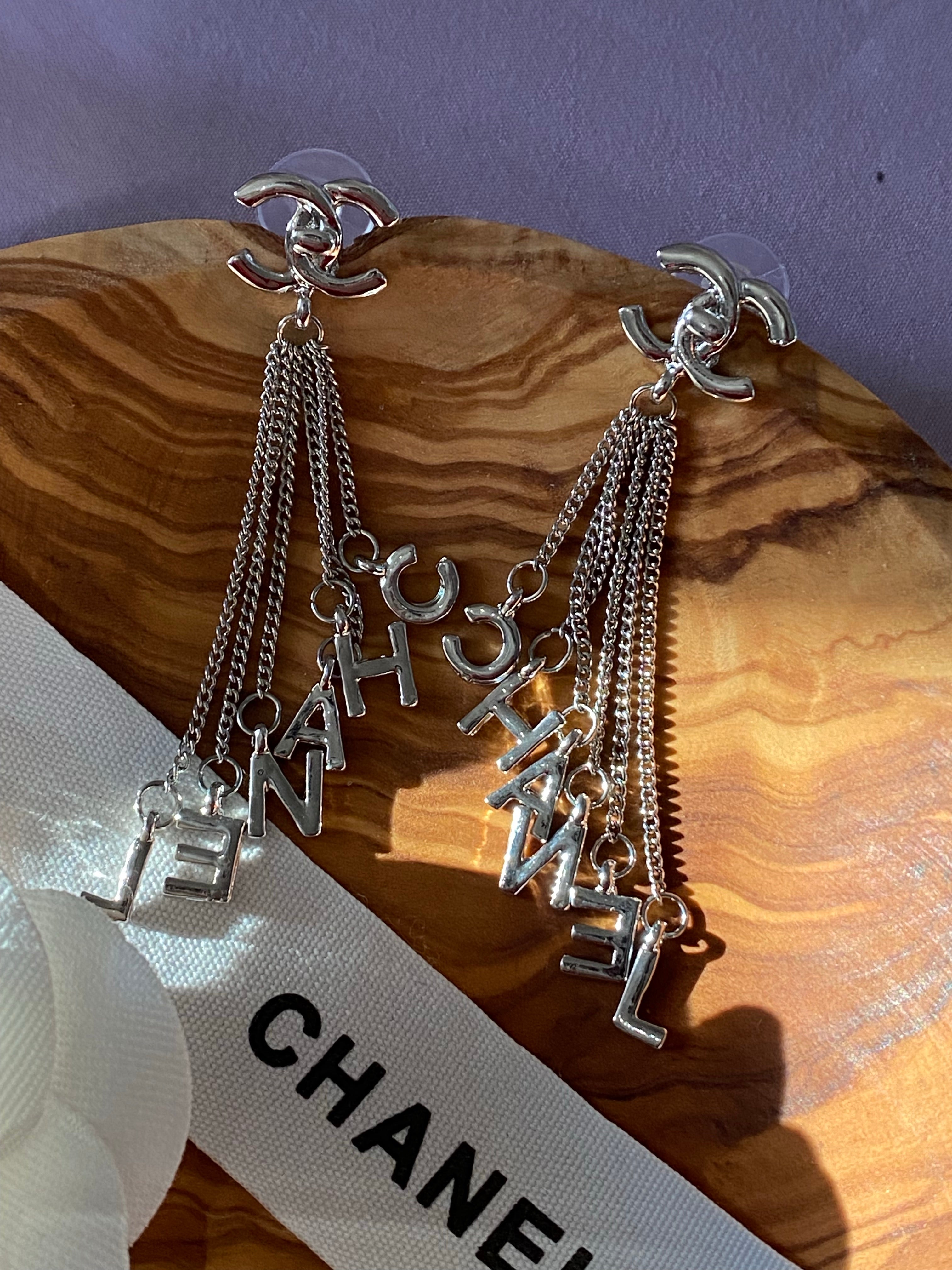 TOP CHANEL Letters Dangle Earrings - Light Gold