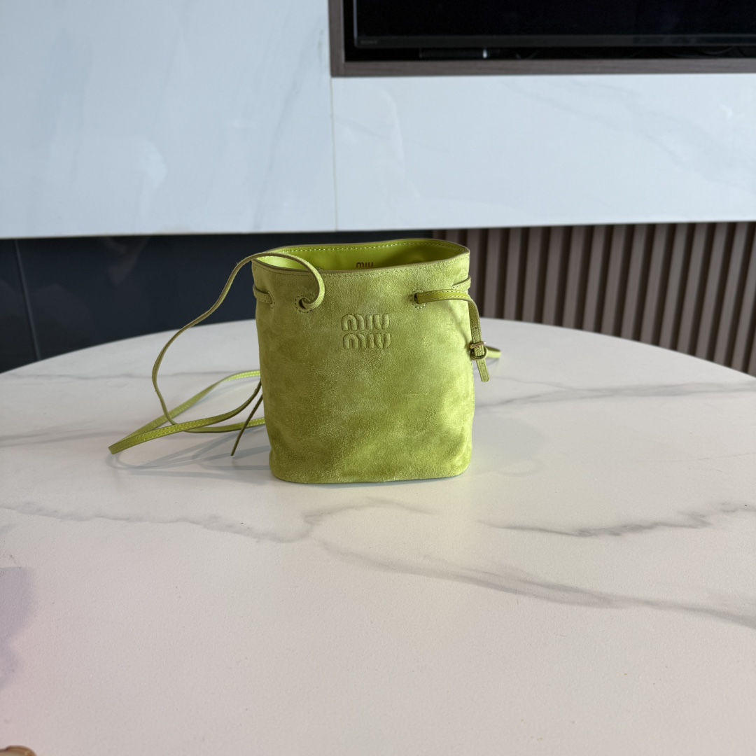 TOP Miu Miu Suede Bucket Bag 17x14x6cm - 3 Color