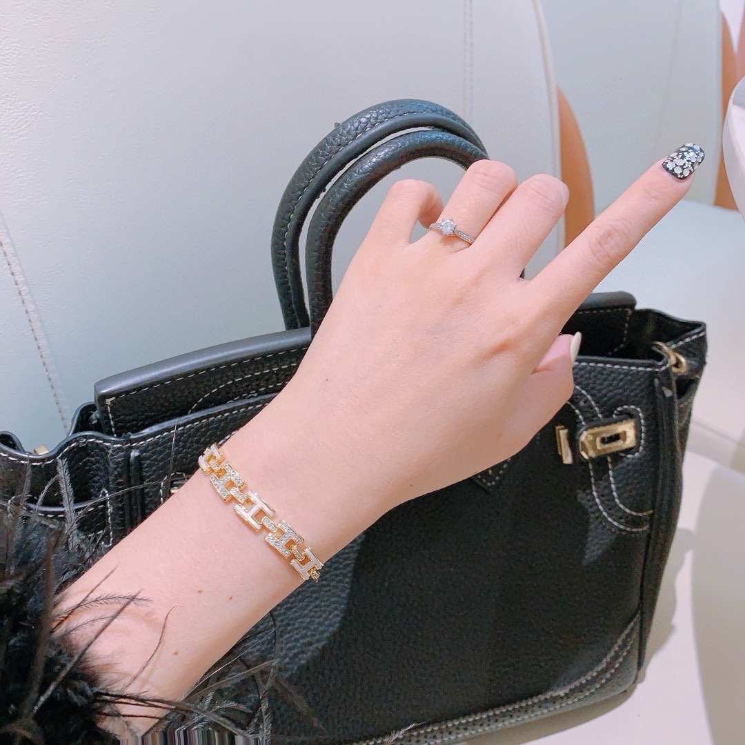 TOP HERMES H Bracelet