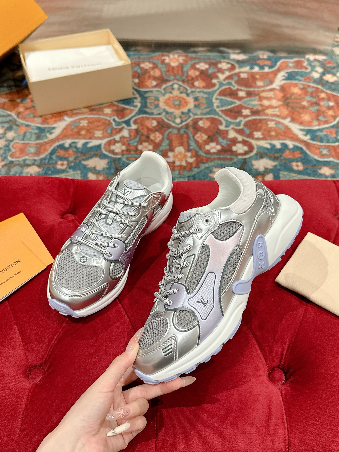 TOP Louis Vuitton LV Sneakers - Sliver