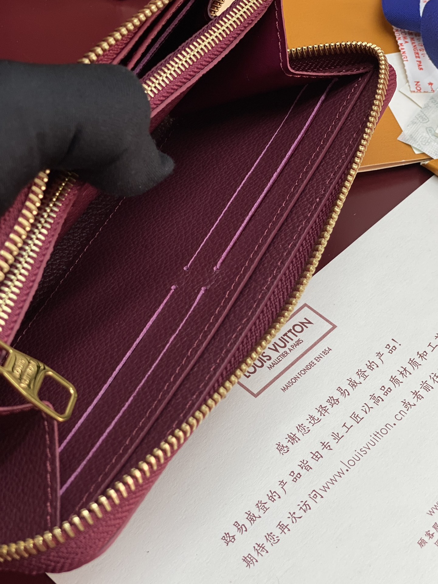 TOP Louis Vuitton LV Sarah Empreinte Wallet 19x10cm - Purple