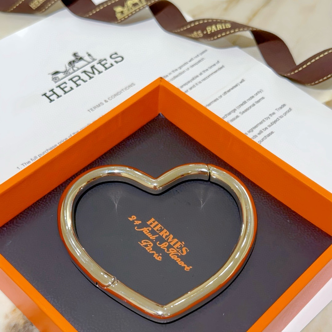 TOP HERMES Heart Bracelet- Sliver