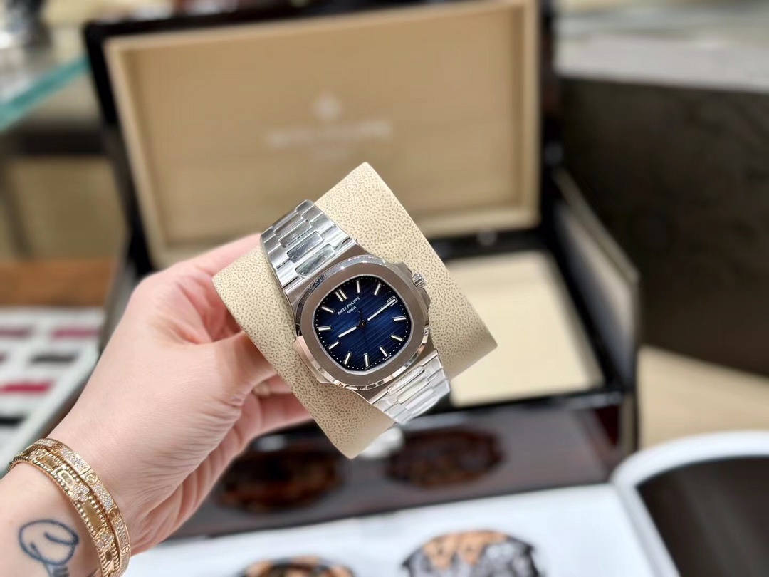 TOP Patek Philippe Nautilus 40mm Watch - Dark Blue