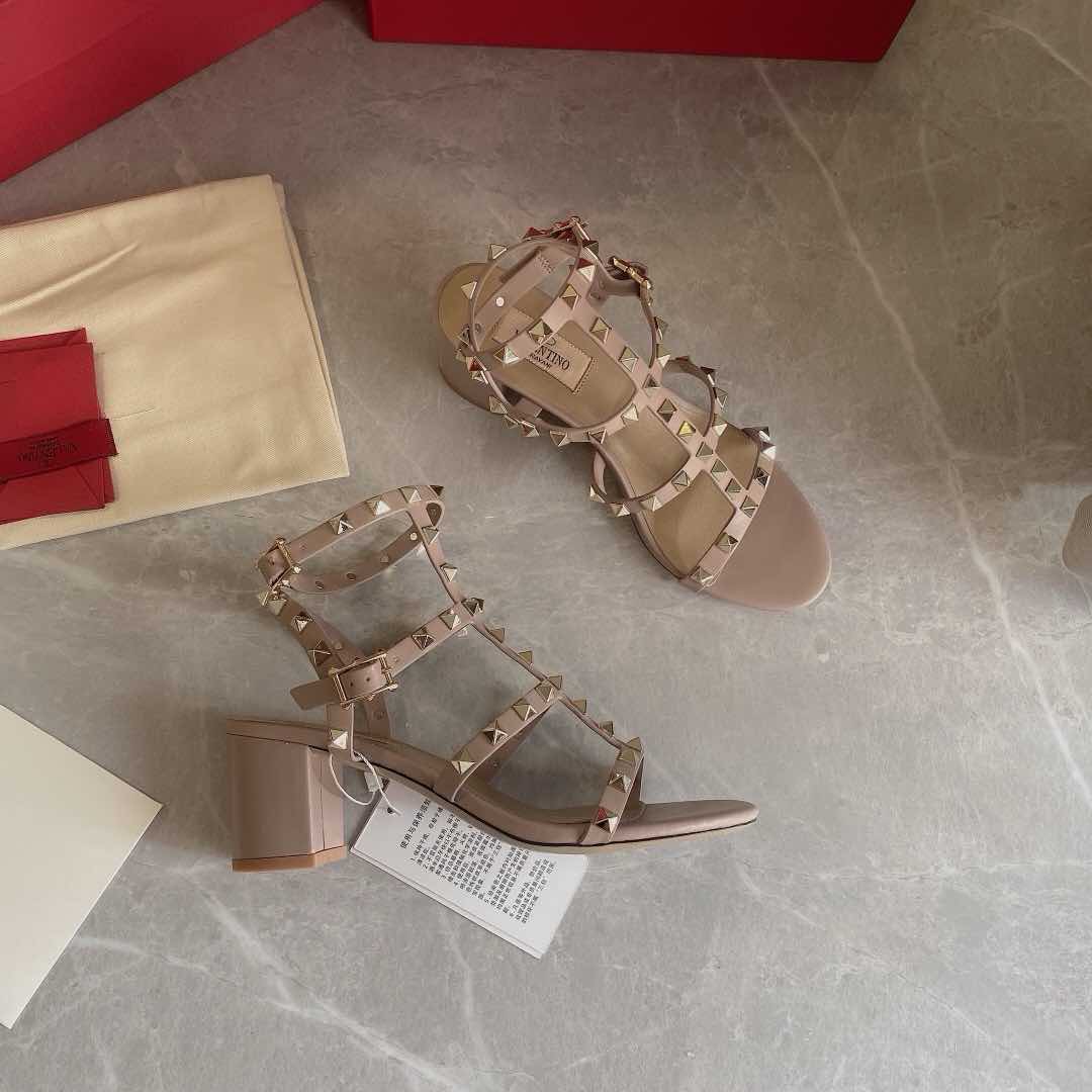 TOP VALENTINO Rockstud Calfskin Ankle Strap High Heels - Nude Pink -6cm