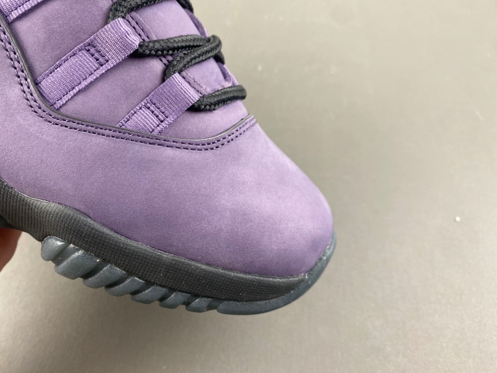 Air Jordan 11 “Las Vegas”