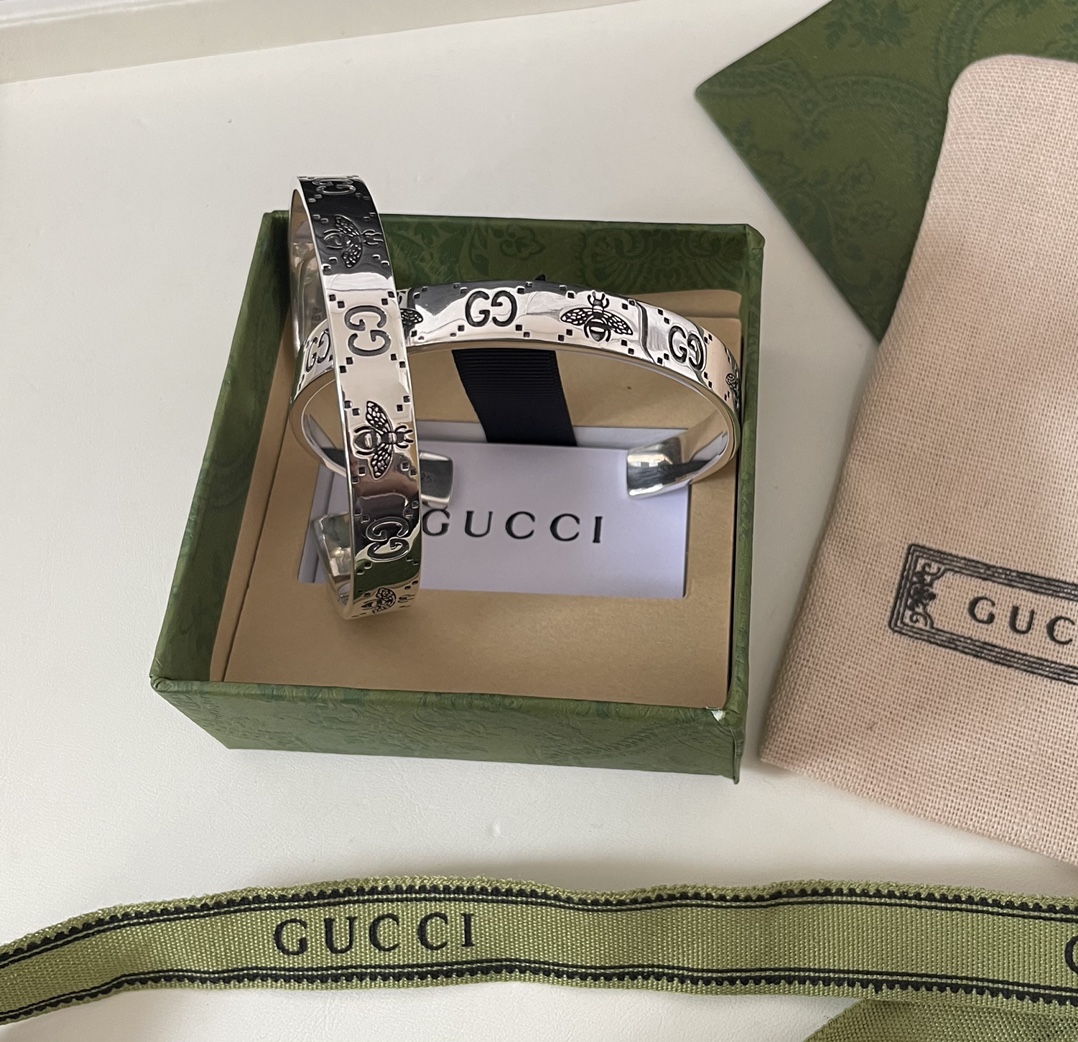 TOP GUCCI Bee Bracelet - Silver