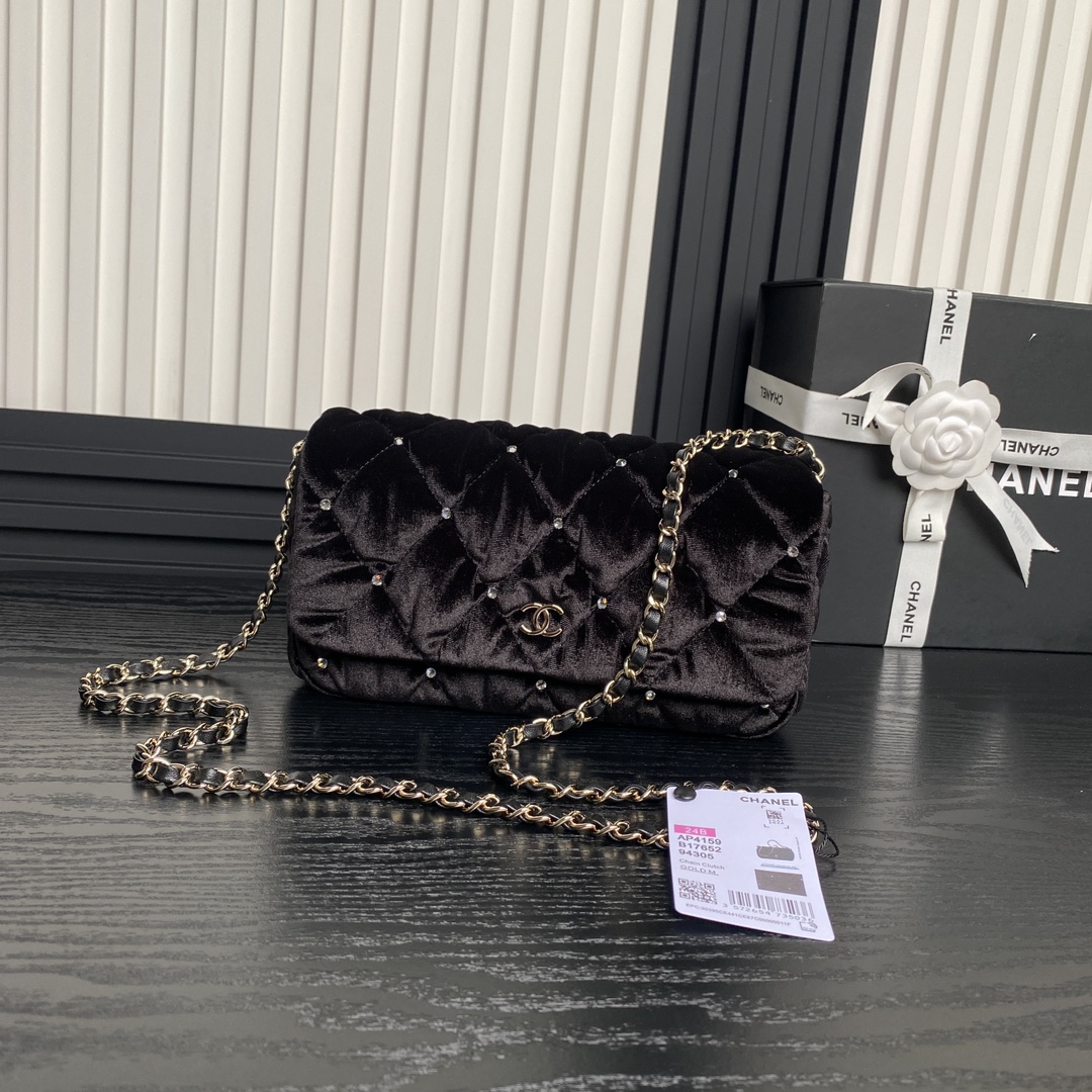 TOP CHANEL Crossbody Bag Velvet 13×23×5cm - Black