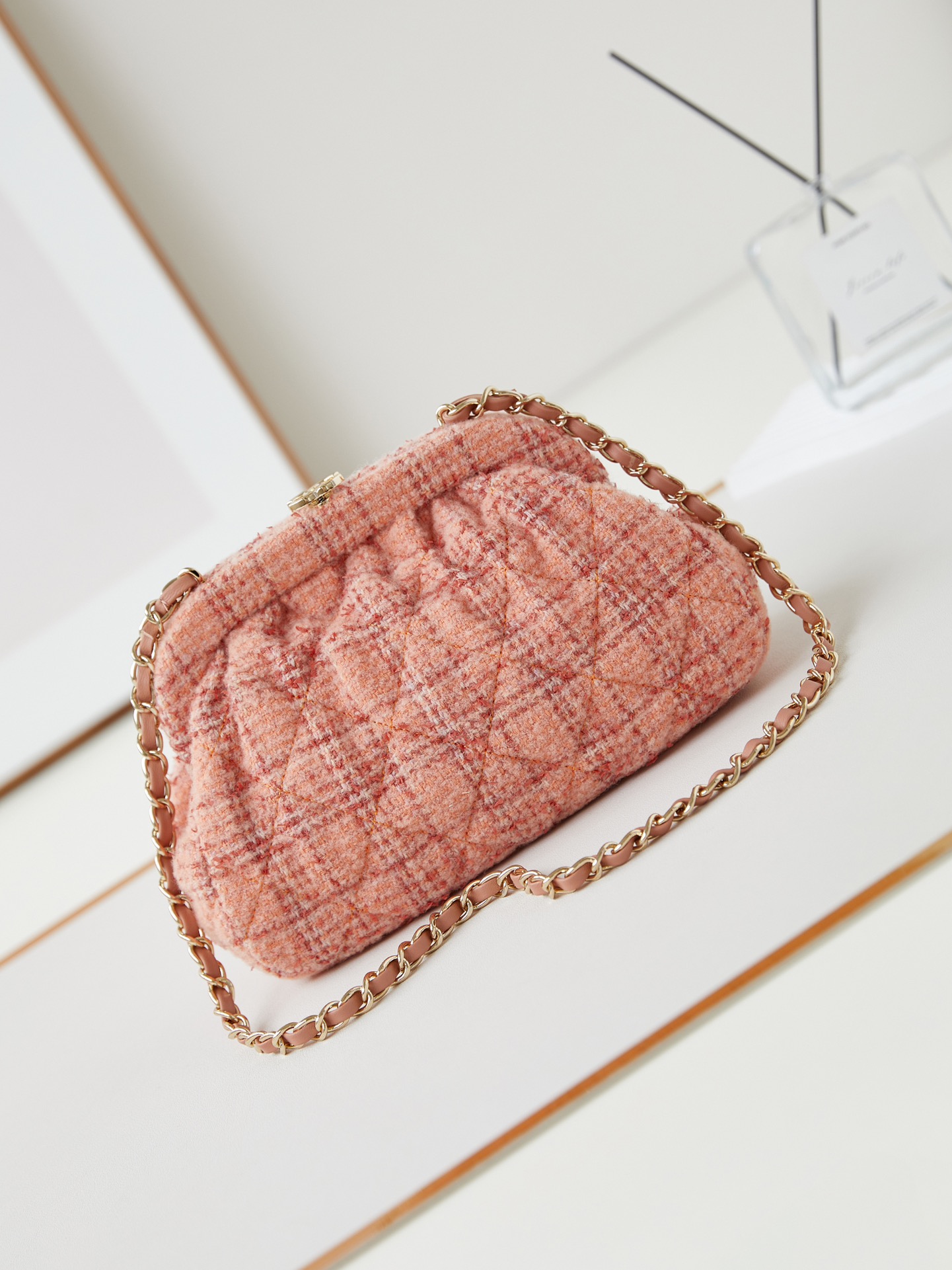 TOP CHANEL Cloud Bag16x24x8cm - Pink