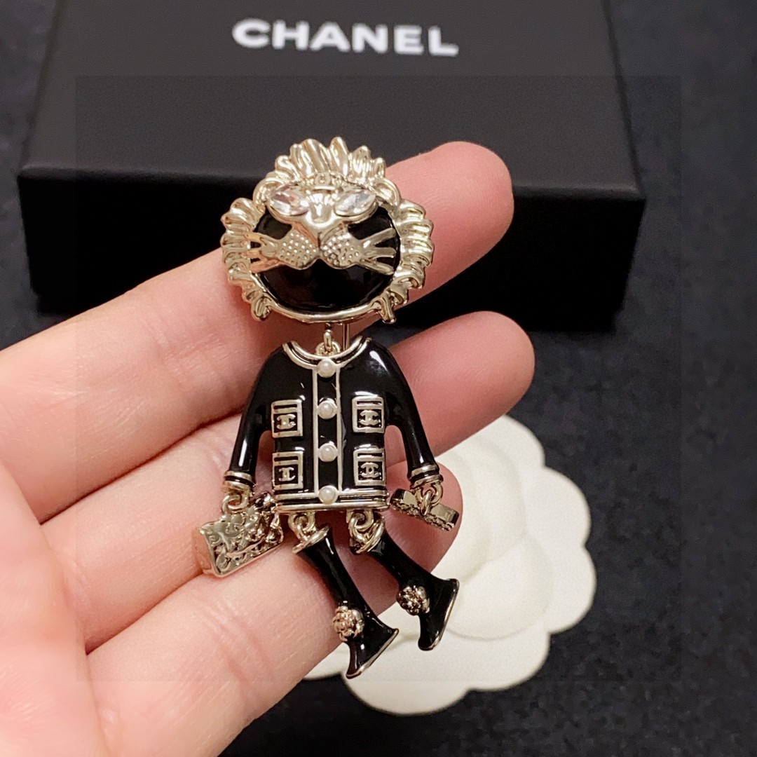 TOP CHANEL Coco Lion  Brooch - Black