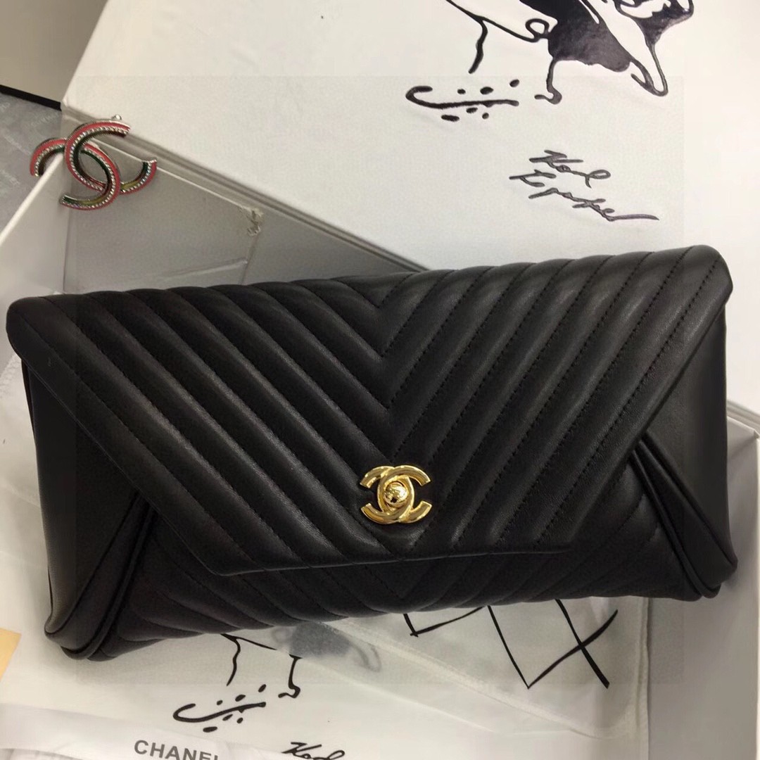 TOP CHANEL Lambskin Handbag 29x14.5cm - Black & GHW/SHW