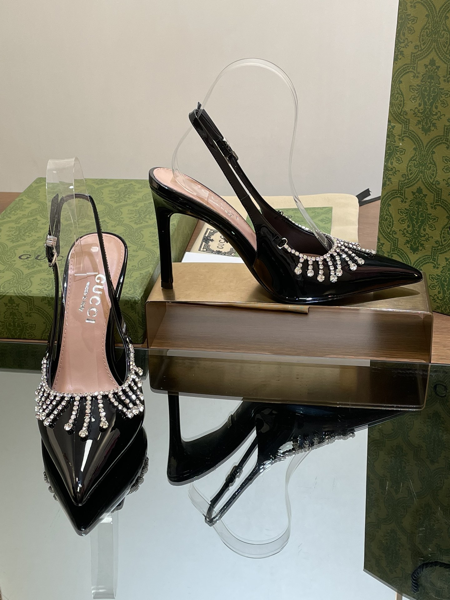 TOP GUCCI Crystal Pendant High Heels - 6 Color