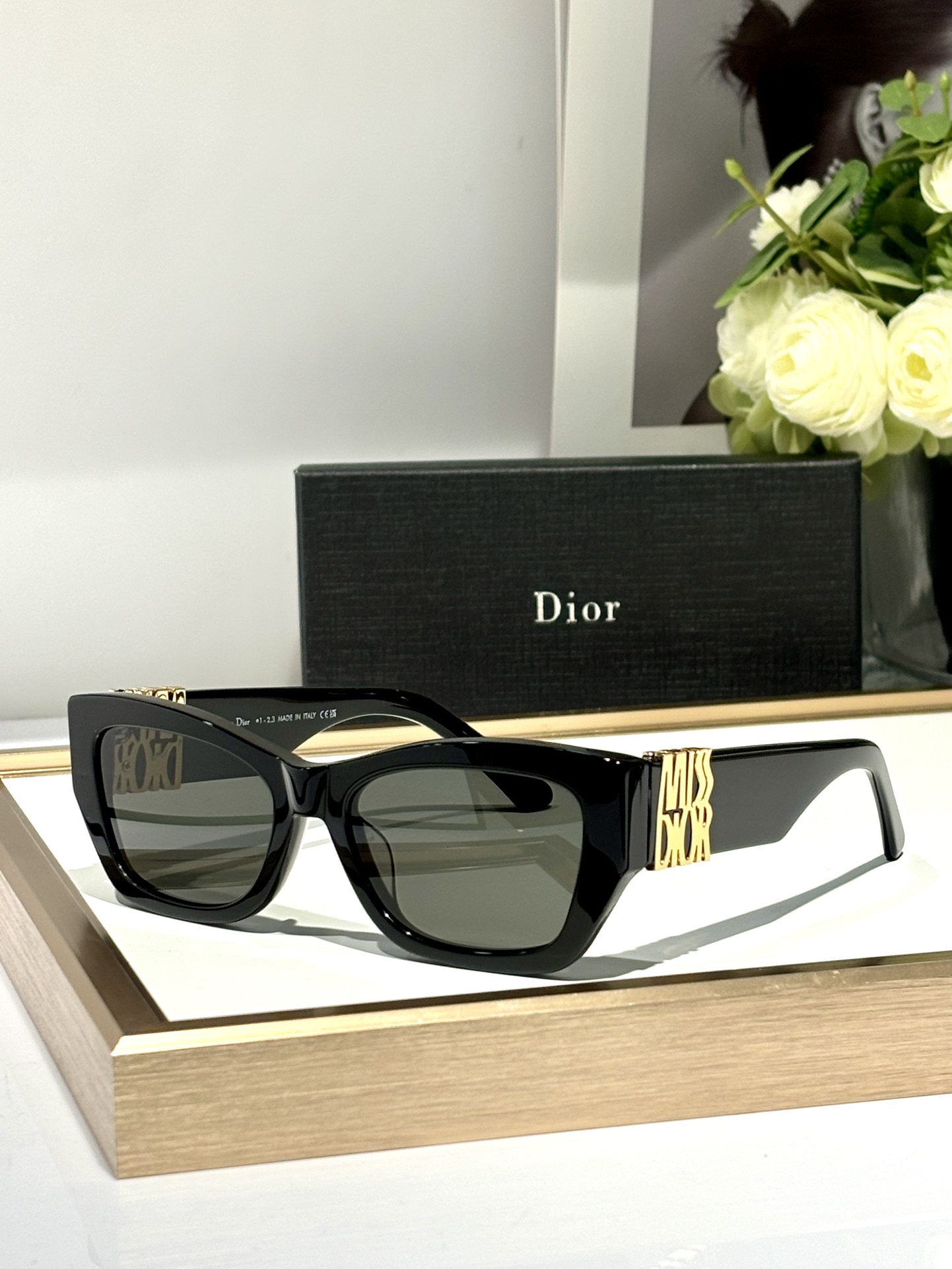 TOP Christian Dior Sunglasses - 7 Color