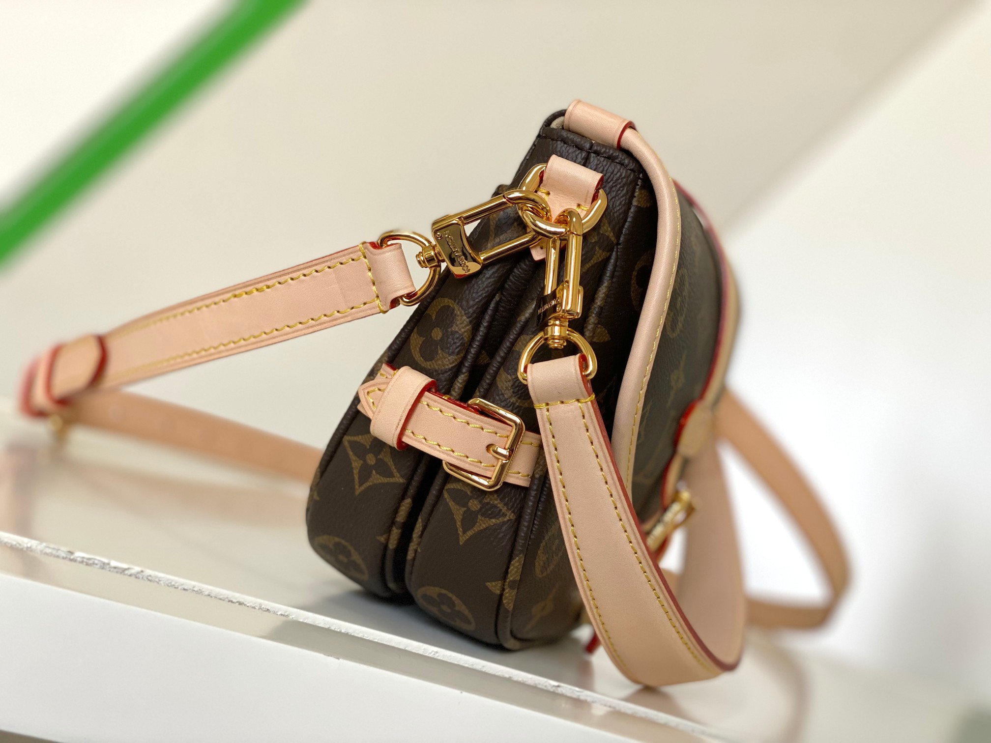 TOP Louis Vuitton LV Monogram Cowhide Diane Bag - 20x15x7.5cm-Brown