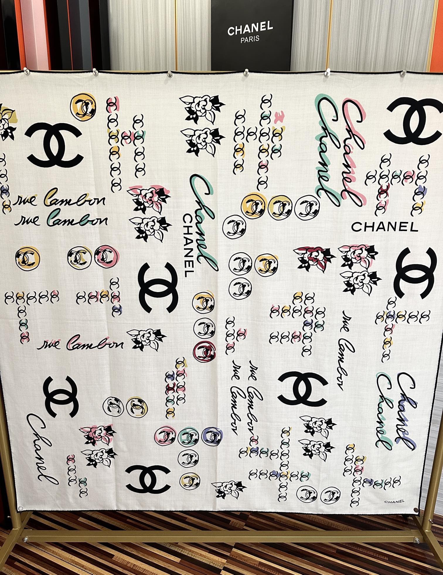 TOP CHANEL 70% Cashmere + 30% Silk Scarf 140x140 cm - 2 Colors