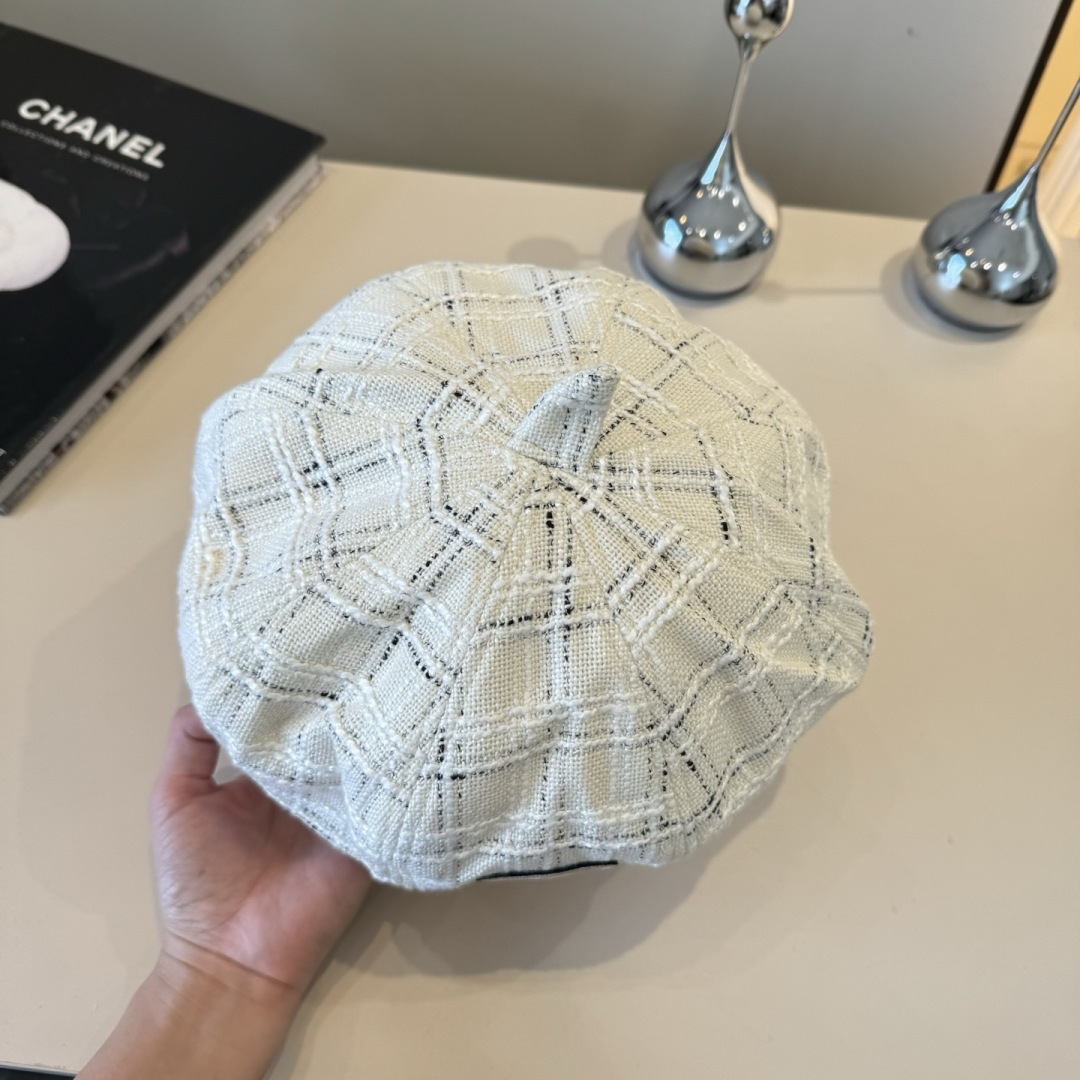 TOP CHANEL Beret Hat - White