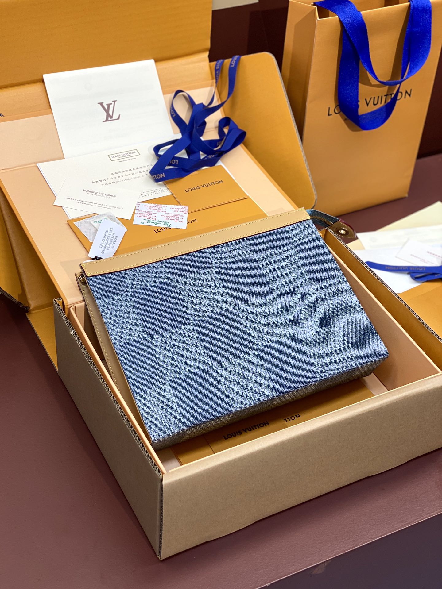 TOP Louis Vuitton LV LV Pochette To-Go Clutch Bag 27×21×6cm - Blue