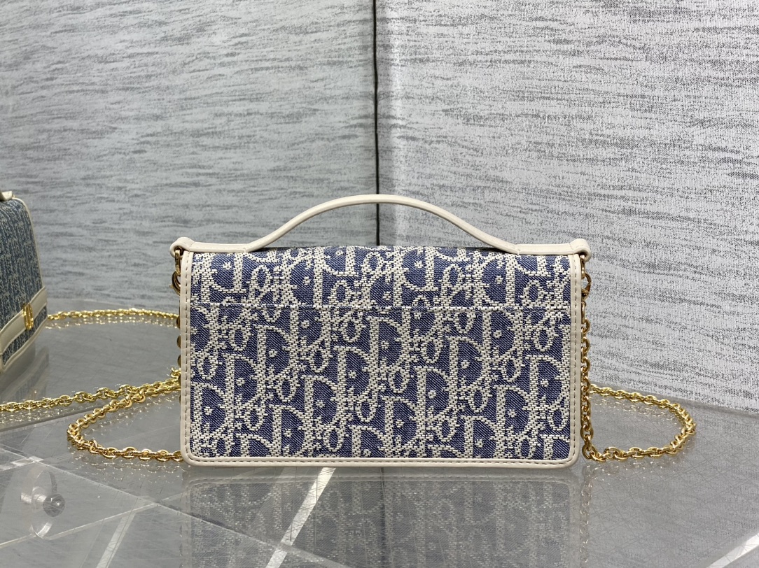 TOP Christian Dior Cowhide 30 Montaigne Cigale Bag 20.5x11x5cm - 2 Colors