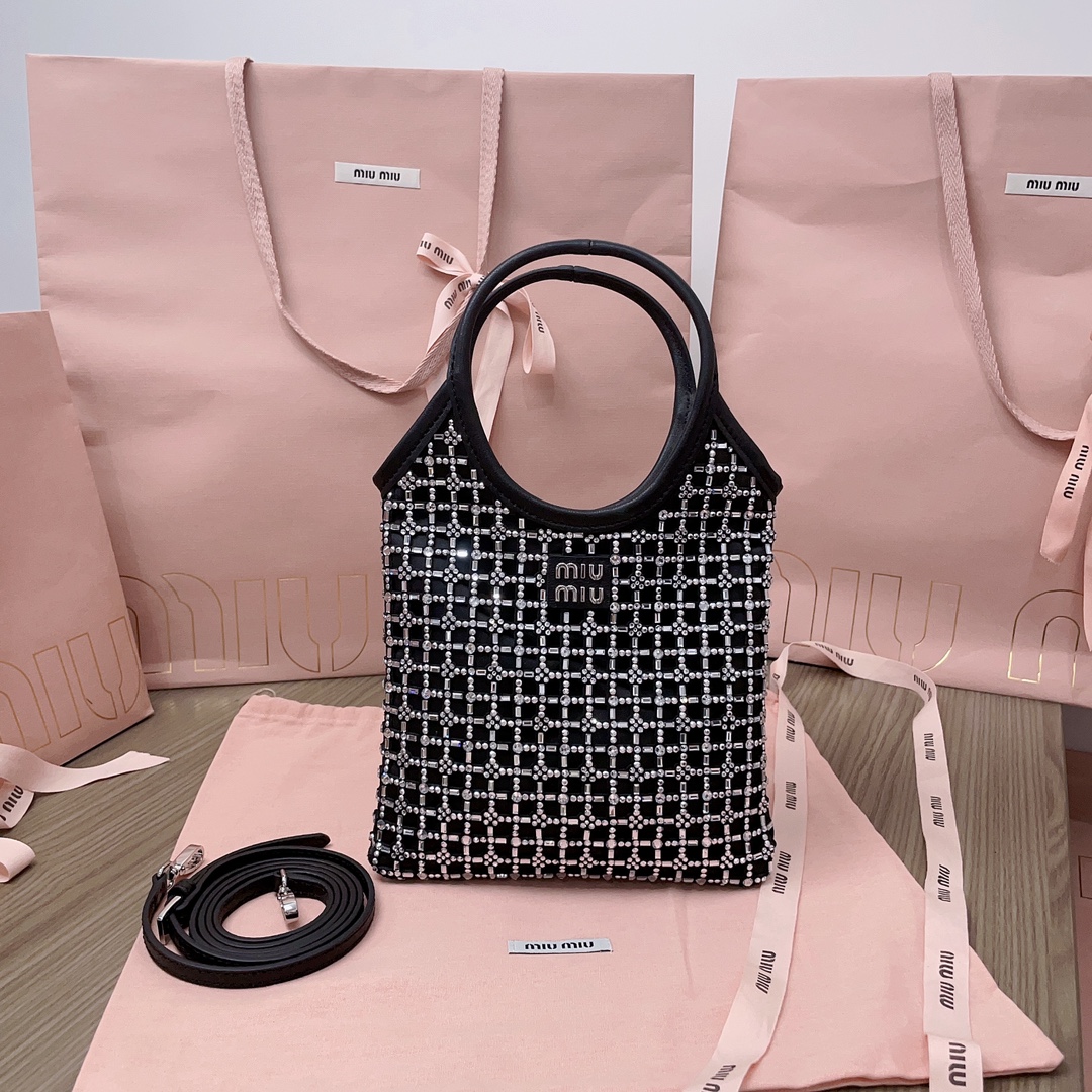 TOP Miu Miu Diamond Bag 20x24cm - 2 Color