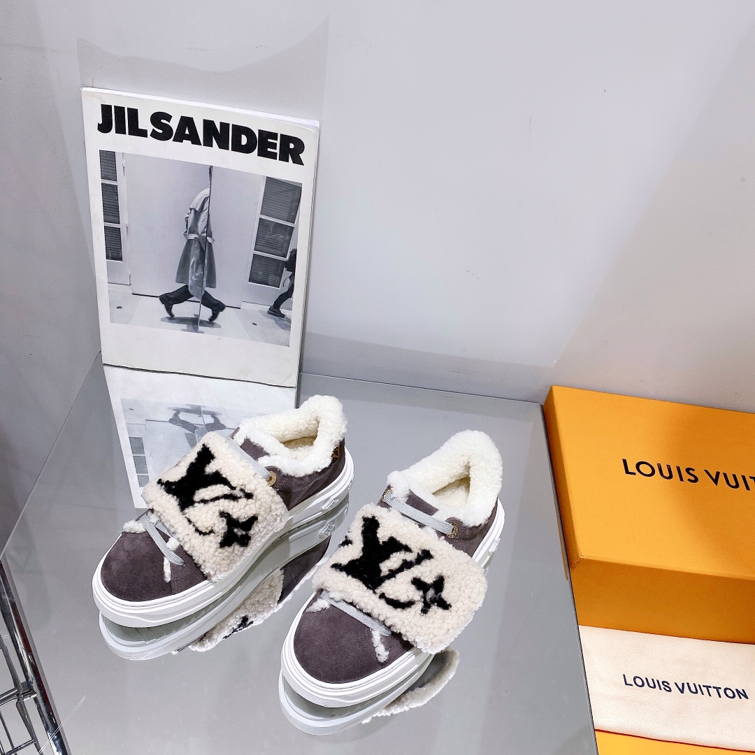 TOP Louis Vuitton LV Comfortable And Versatile Calf Leather Shoes - 3 Colors