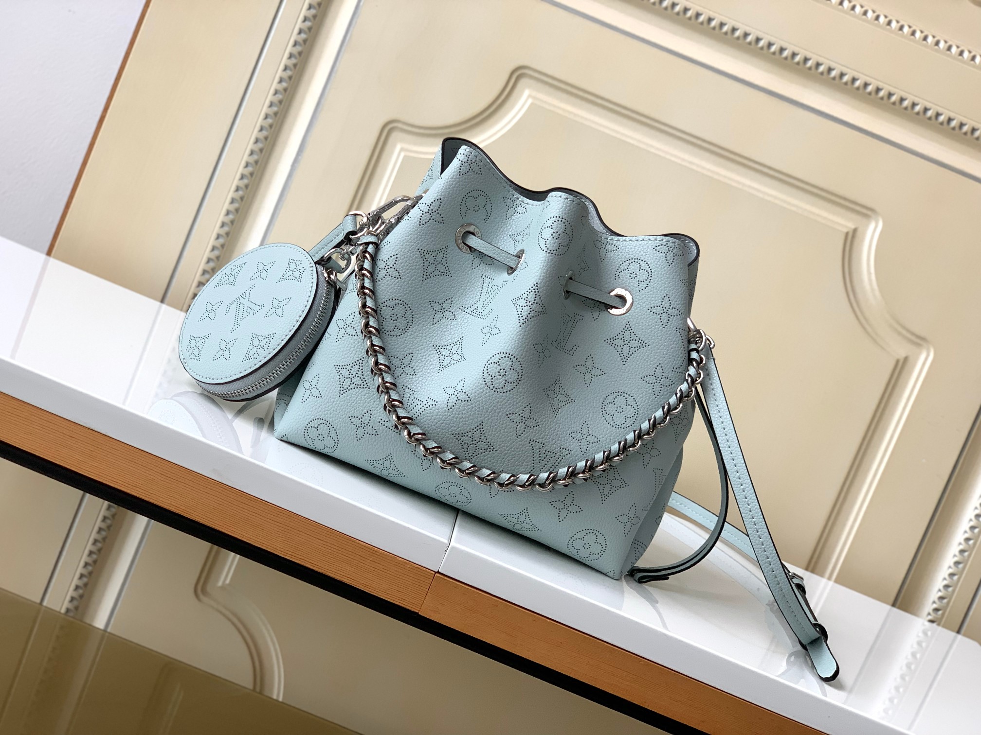 TOP Louis Vuitton LV Mahina Bella Bag - Blue