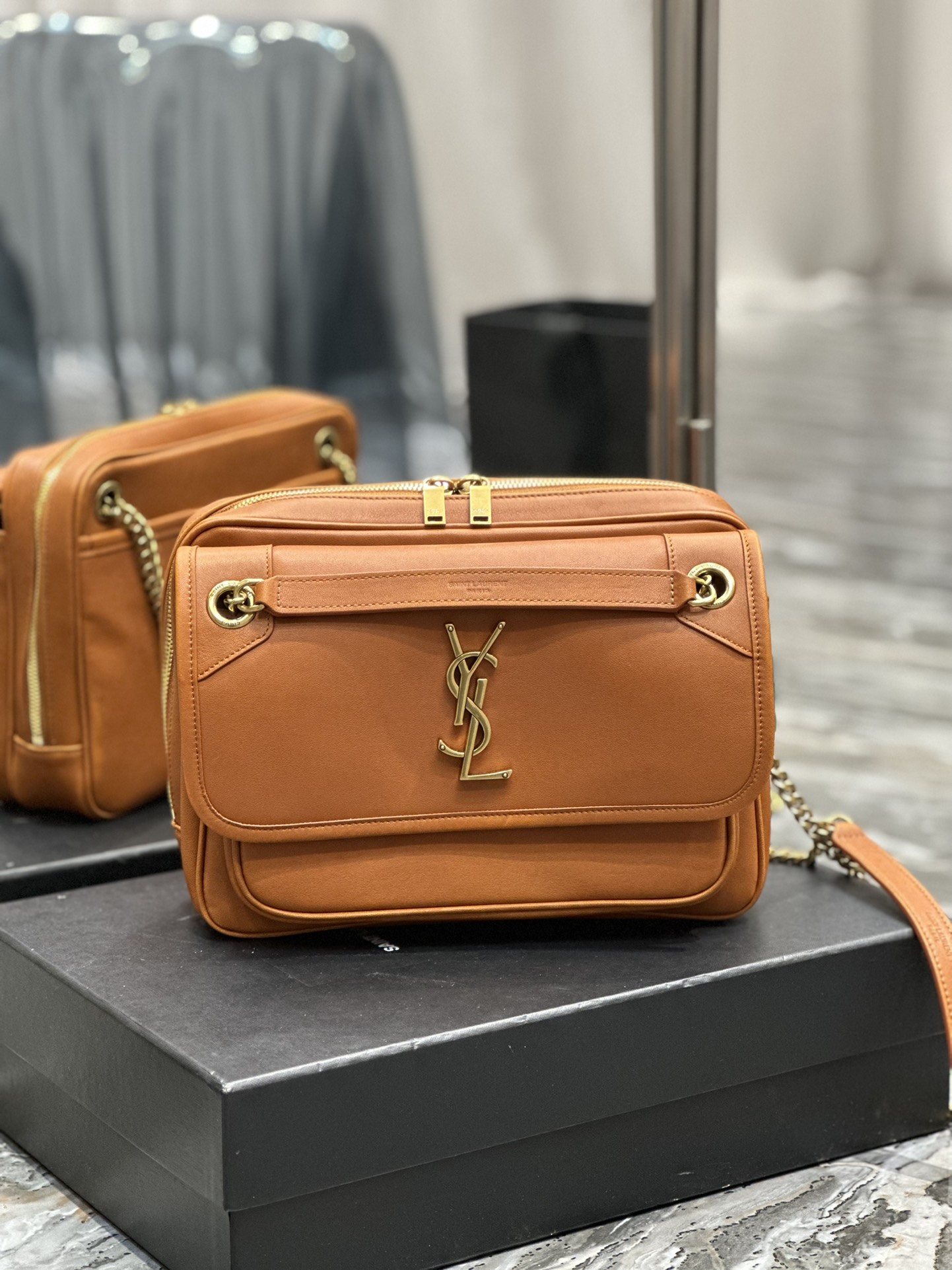 TOP Yves Saint Laurent YSL NIKI Messenger Bag
