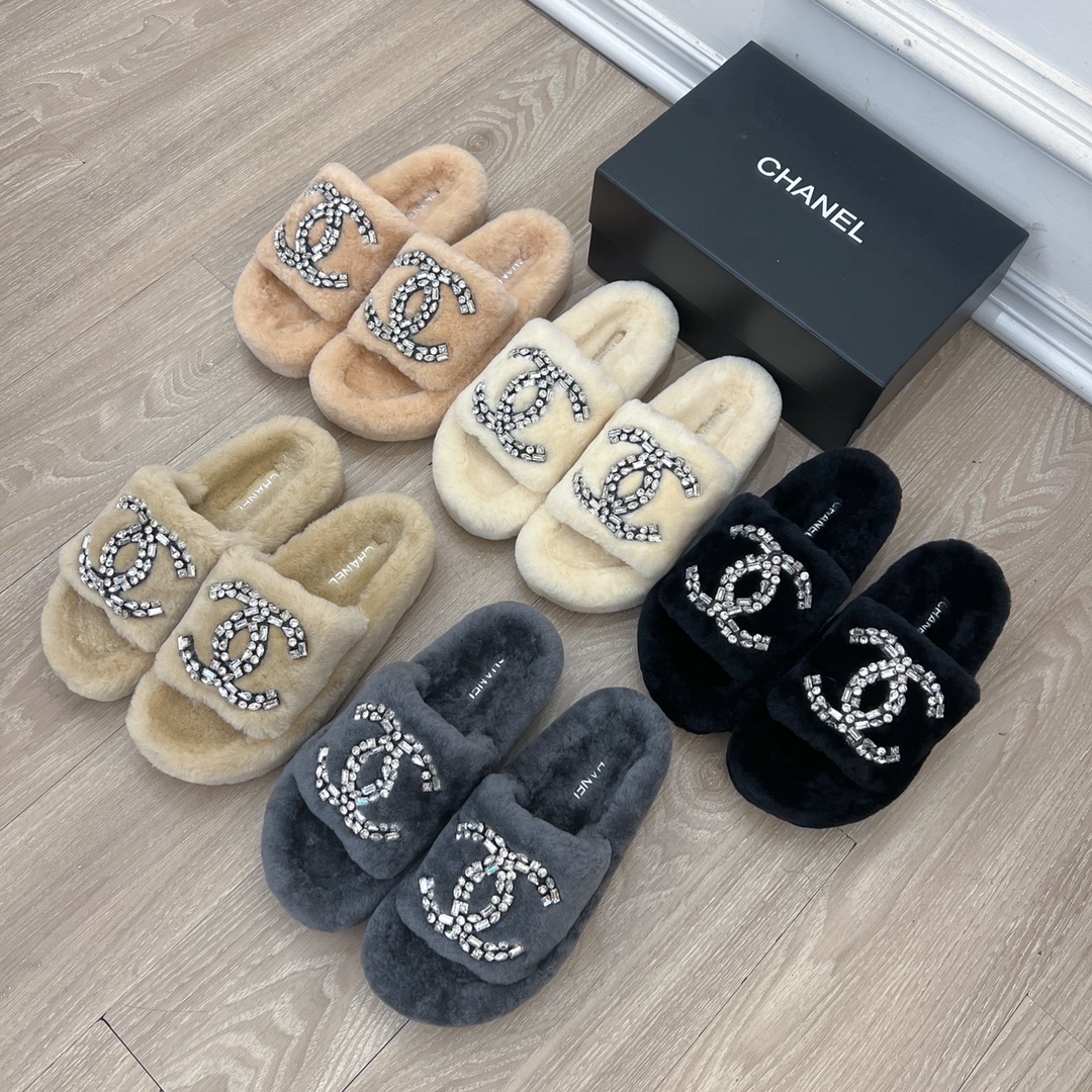 TOP CHANEL CC Rhinestone Thick-soled Furry Slippers - 5 Color