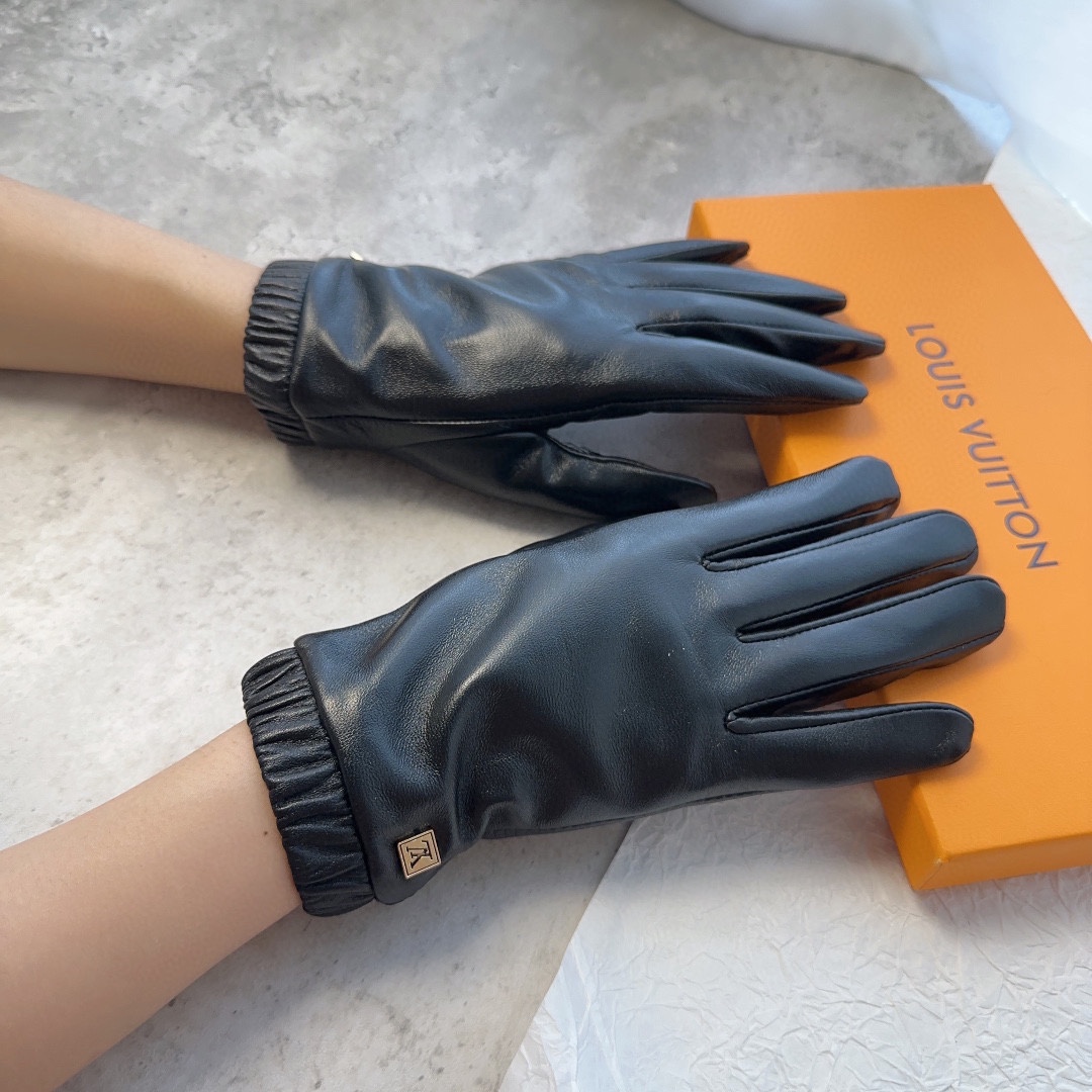 TOP Louis Vuitton LV LV Women's Sheepskin Gloves - Two Colors