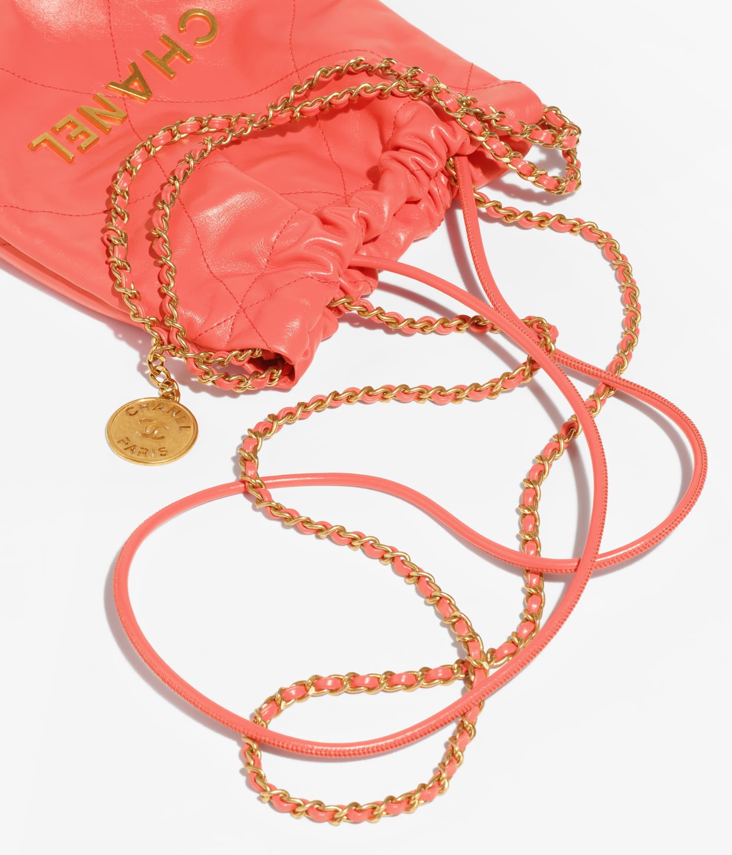 CHANEL 22 MINI HANDBAG Shiny Calfskin & Gold-Tone Metal Coral
