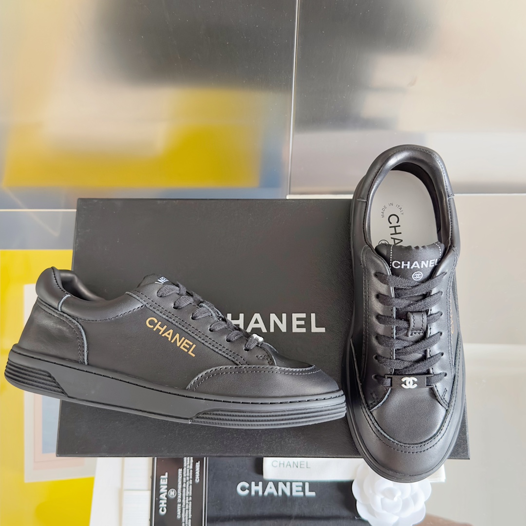TOP CHANEL 23A Sneaker - Panda Color - All Black