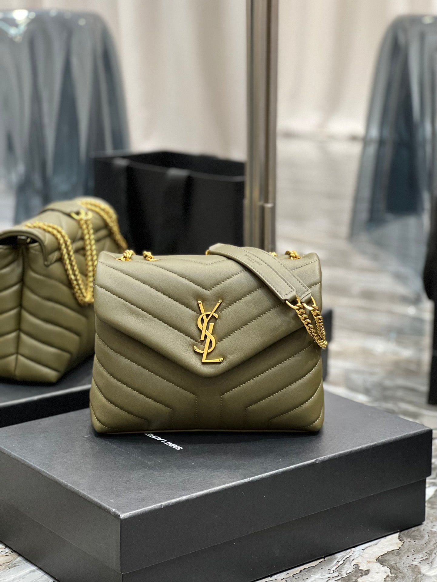 TOP Yves Saint Laurent YSL LouLou Small Bag 20cm - Dark Green
