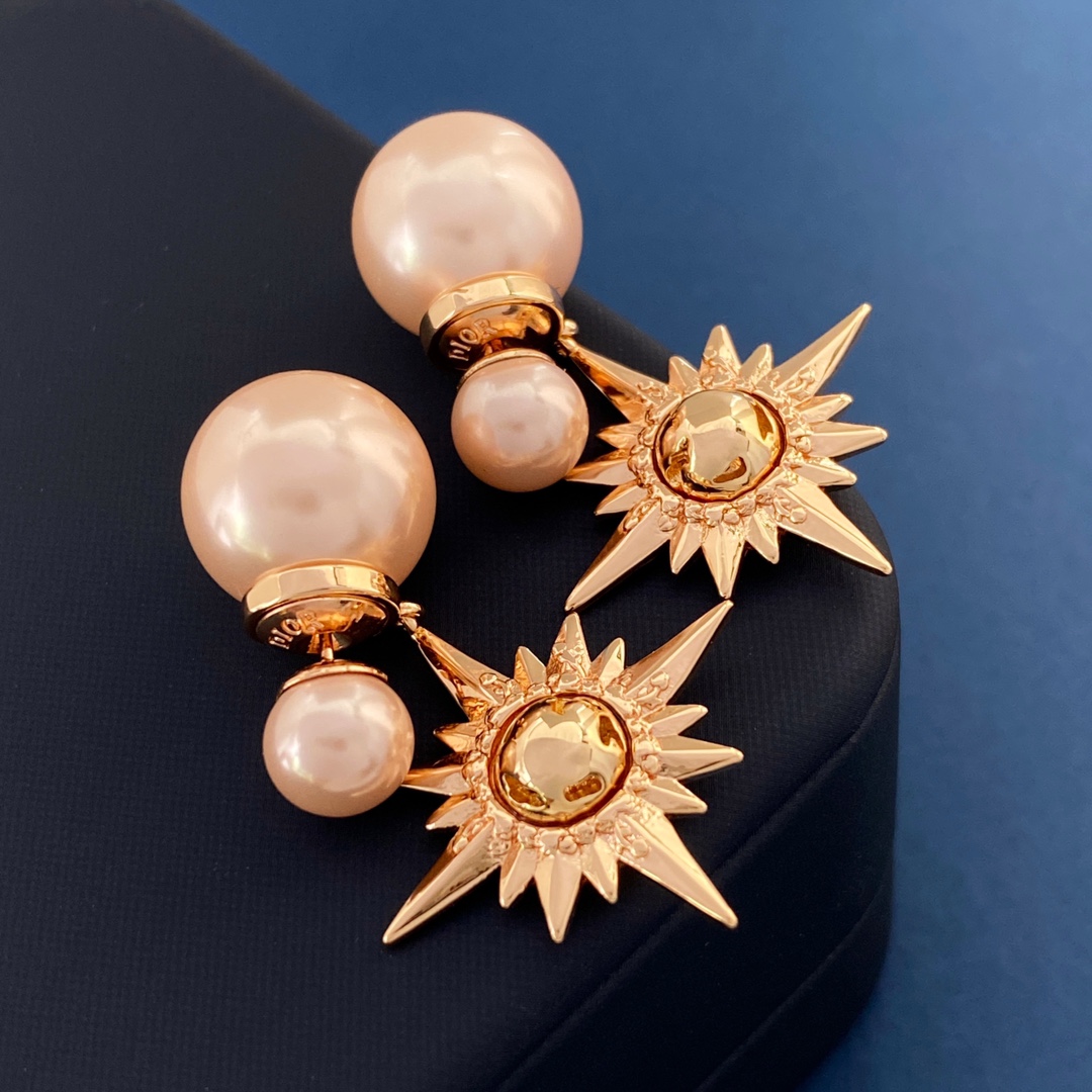 TOP Christian Dior  Pearl Back Hanging Beads Hanging Hexagram Earrings - Gold