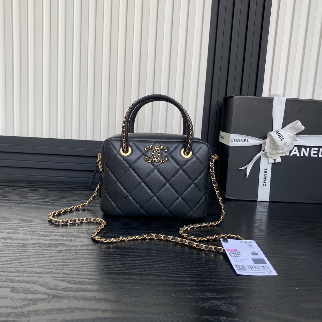 TOP CHANEL CC Handle Bag Lambskin 18x14x7cm - Black&GHW
