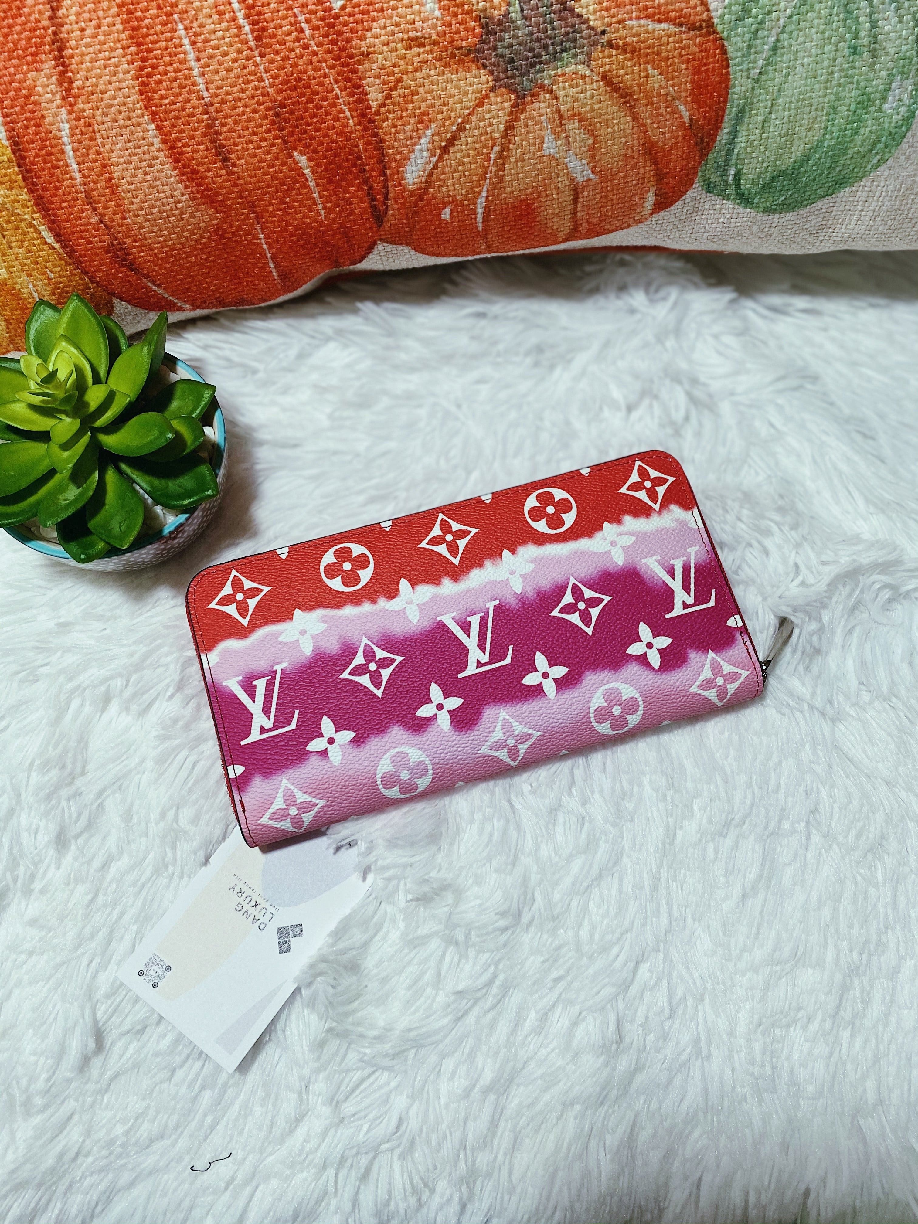 TOP Louis Vuitton LV LV Zippy Wallet LV Escale