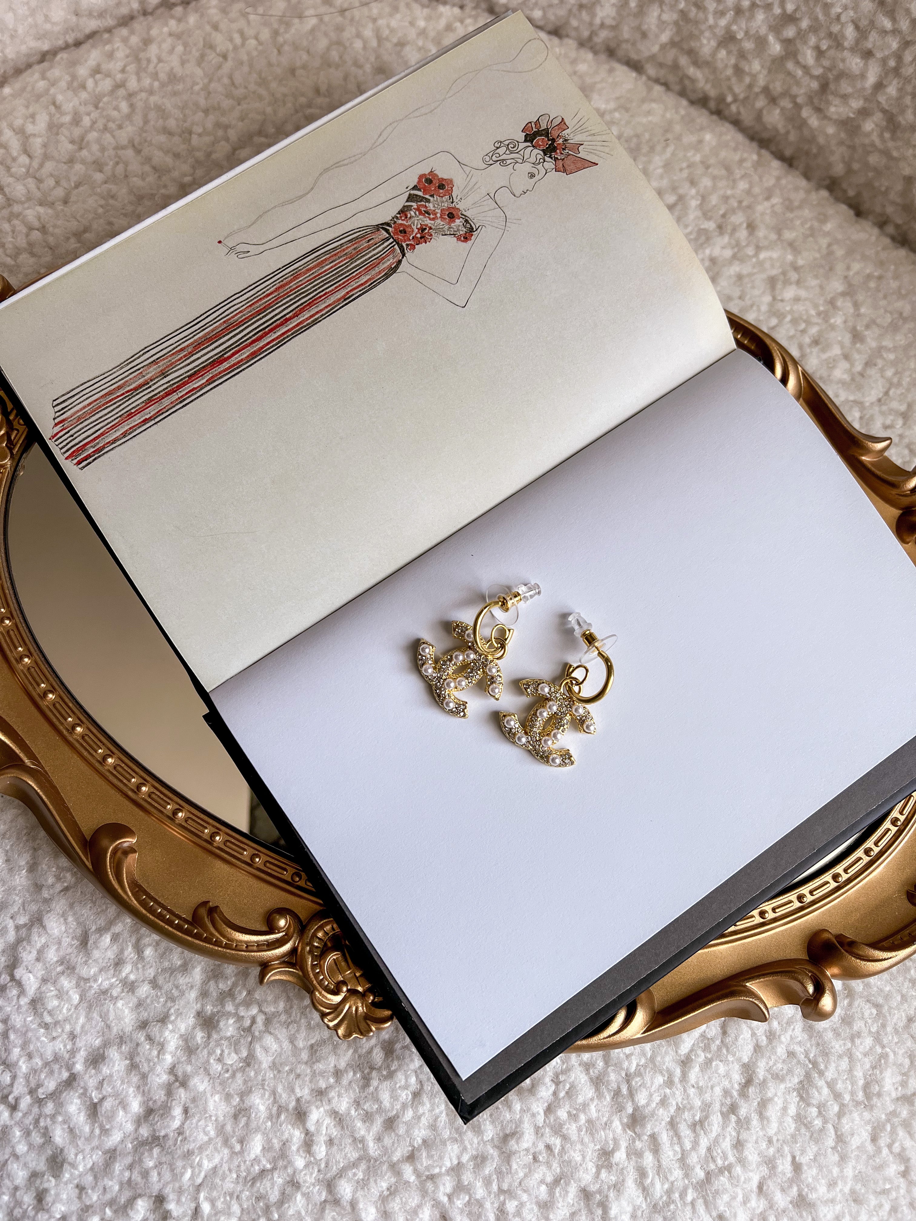 TOP CHANEL Drop Dangle Earrings w Pearls