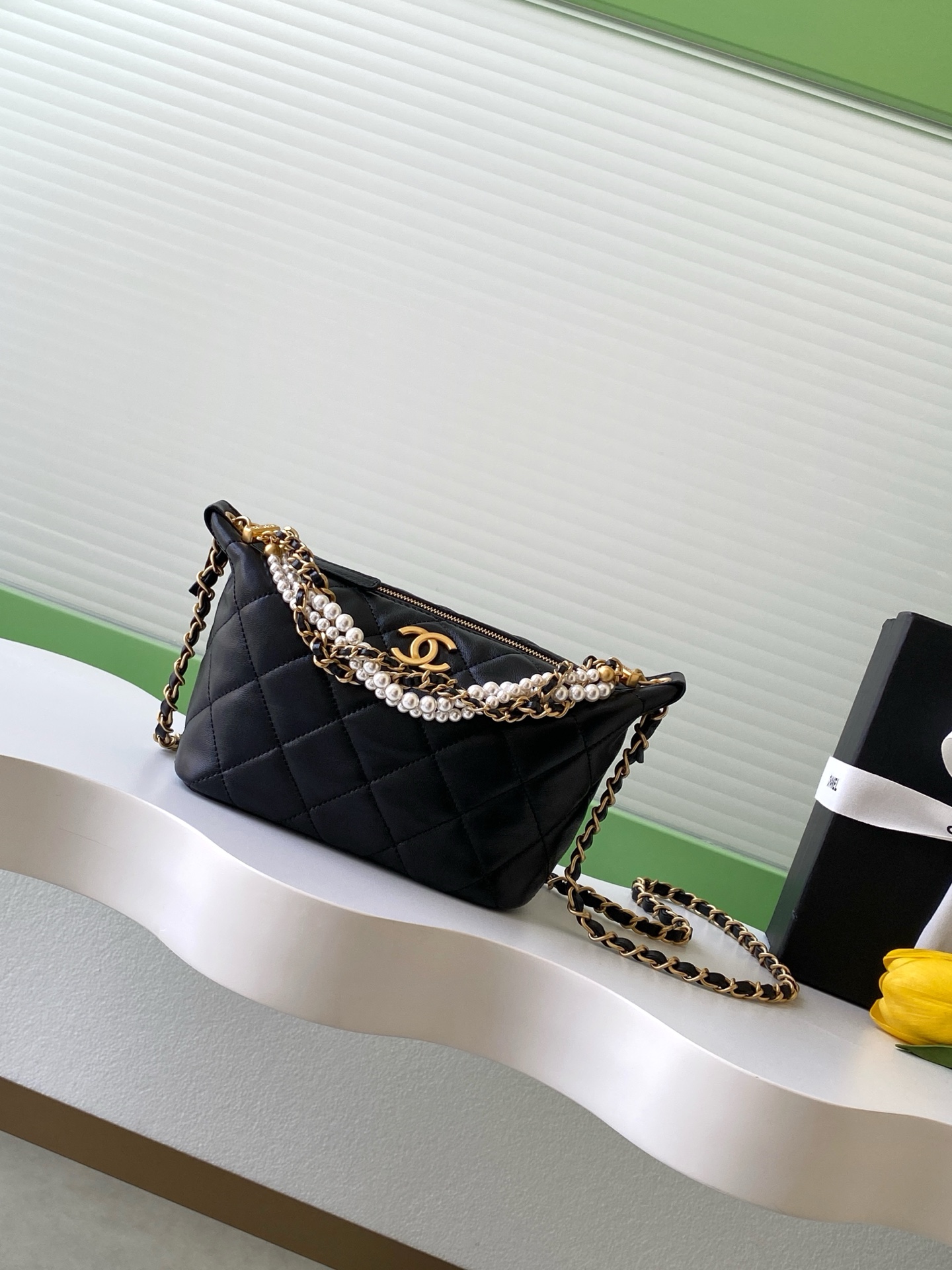 TOP CHANEL Pearl Chain Lunchbox Bag 13-23.5-7.5cm - 3 Colors